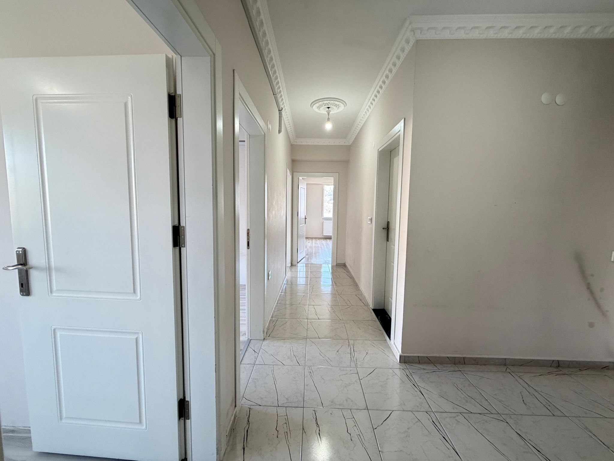 MABEL'DEN İMAMHATİP LİSE YANI ANA YOLA 2 ADIM ANKSTRE SET DAHİL