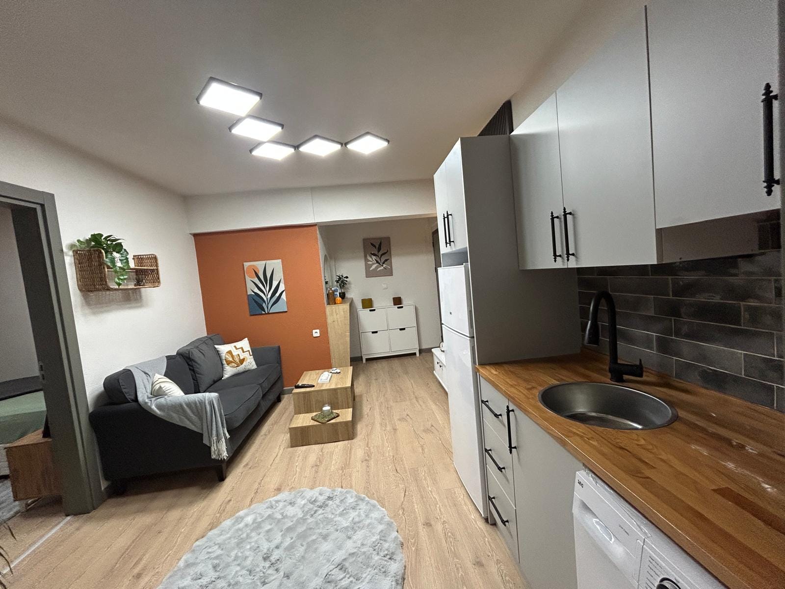 MABELDEN KÖTEKLİDE SATILIK 2+1 DAİRE