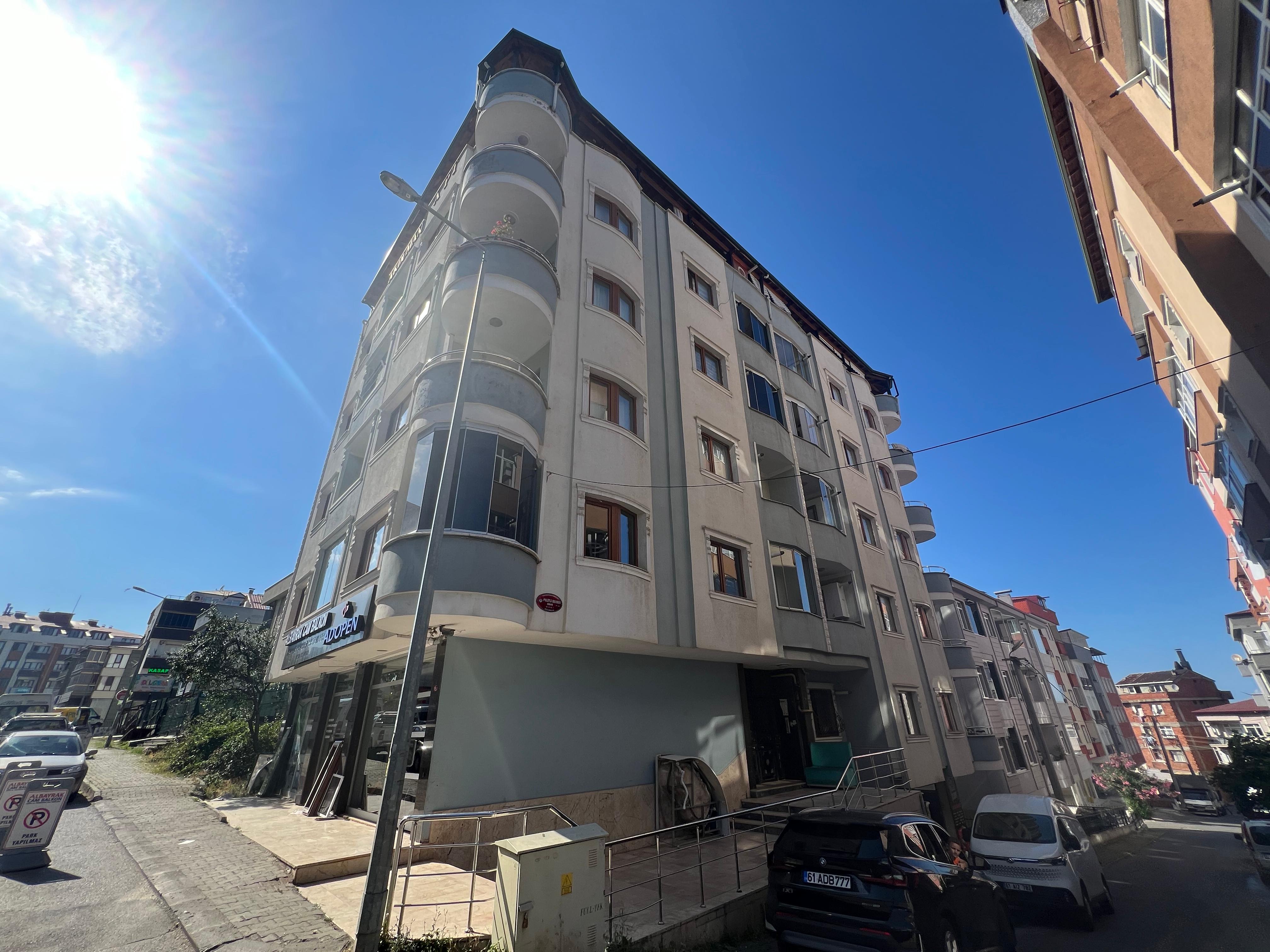PELİTLİ DE SATILIK 4+1 280 M2 DAİRE
