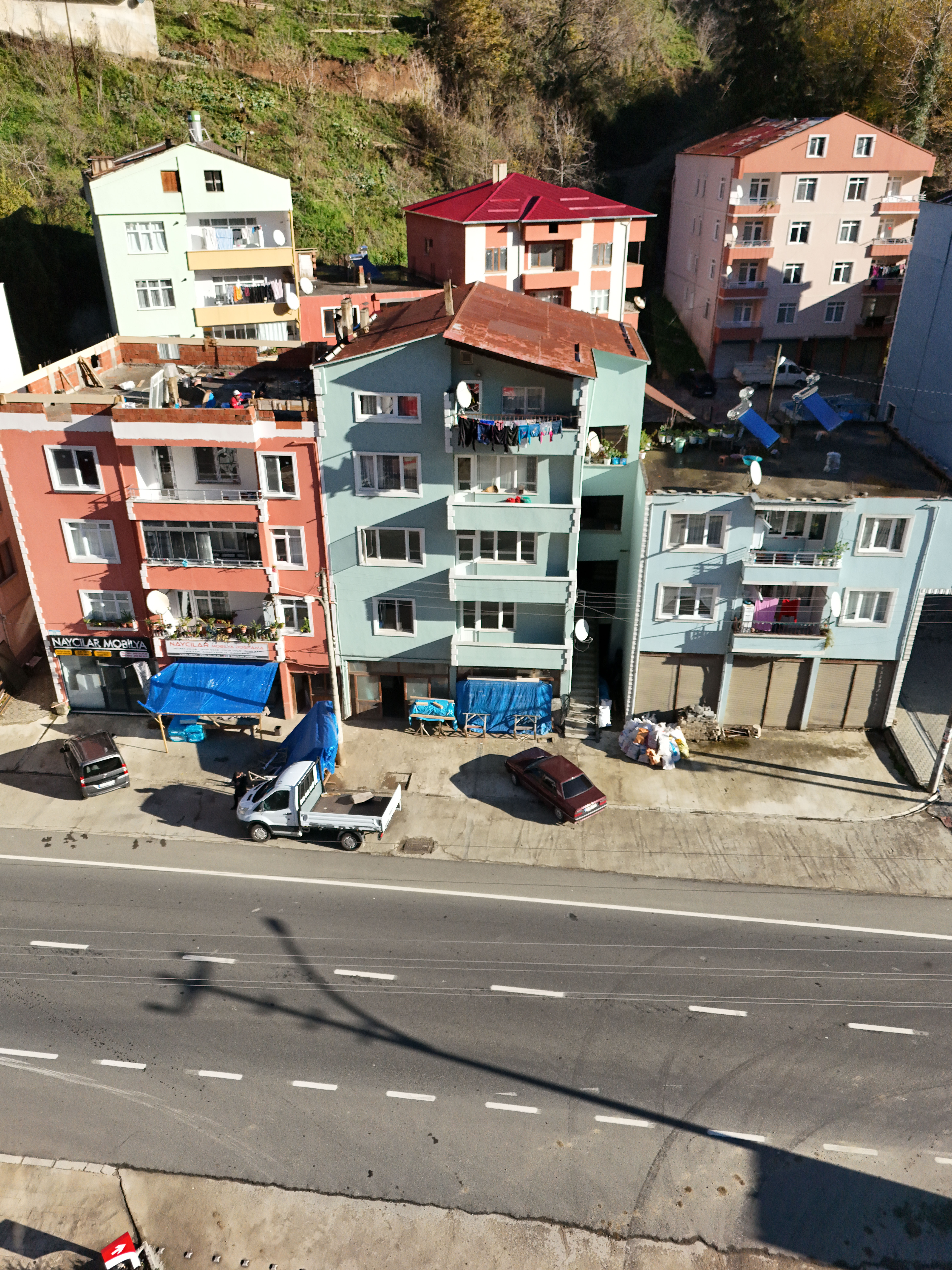 DERELİ KOMPLE SATILIK BİNA VE ARSASI