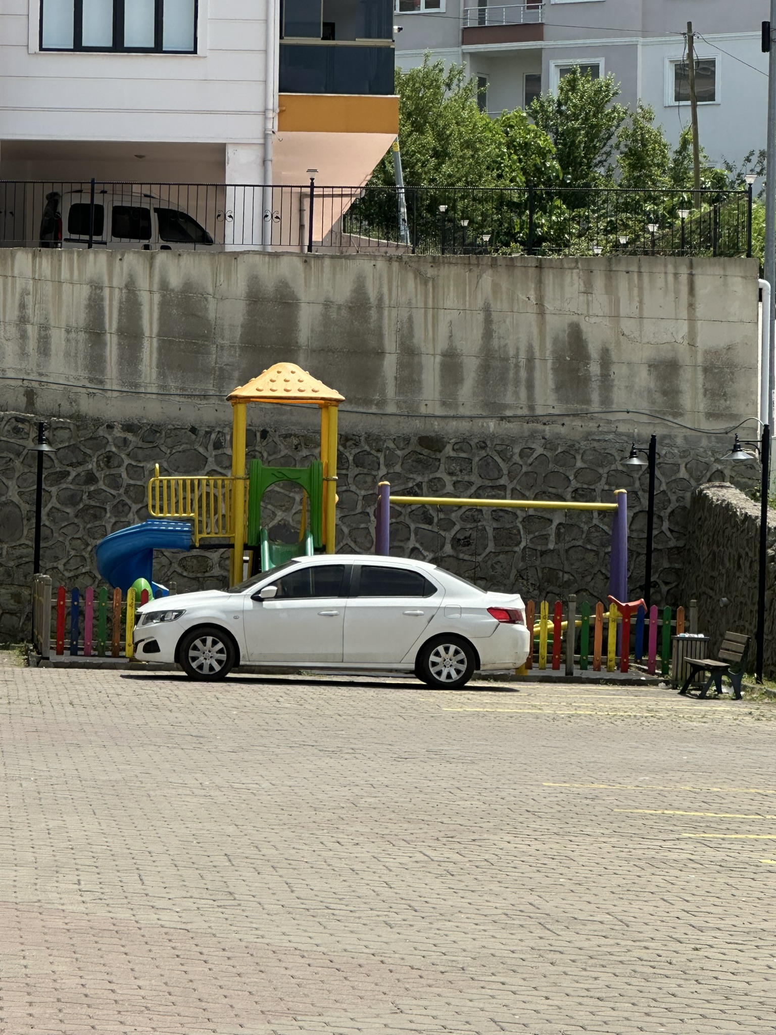 DOĞUŞ İNŞAAT GEDİKKAYA EVLERİ KAT 1 D 2