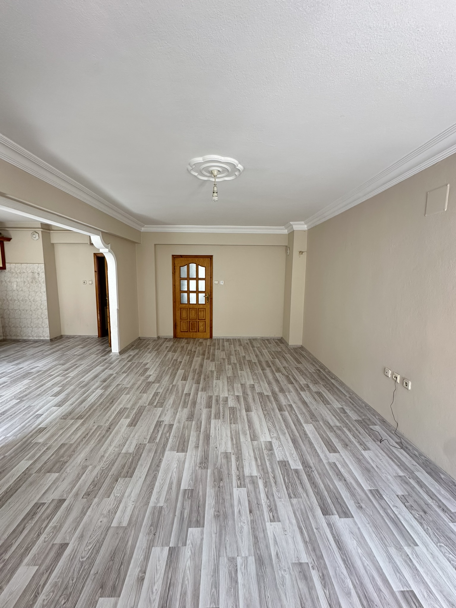 HACI HÜSEYİN MAH. POYRAZ SOKAK ASANSÖRLÜ DOĞALGAZLI 3+1 KİRALIK DAİRE