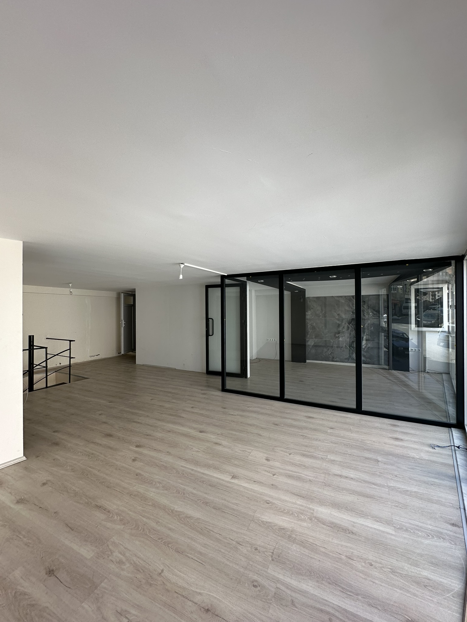 G-CİTY ARKASI DÜKKAN