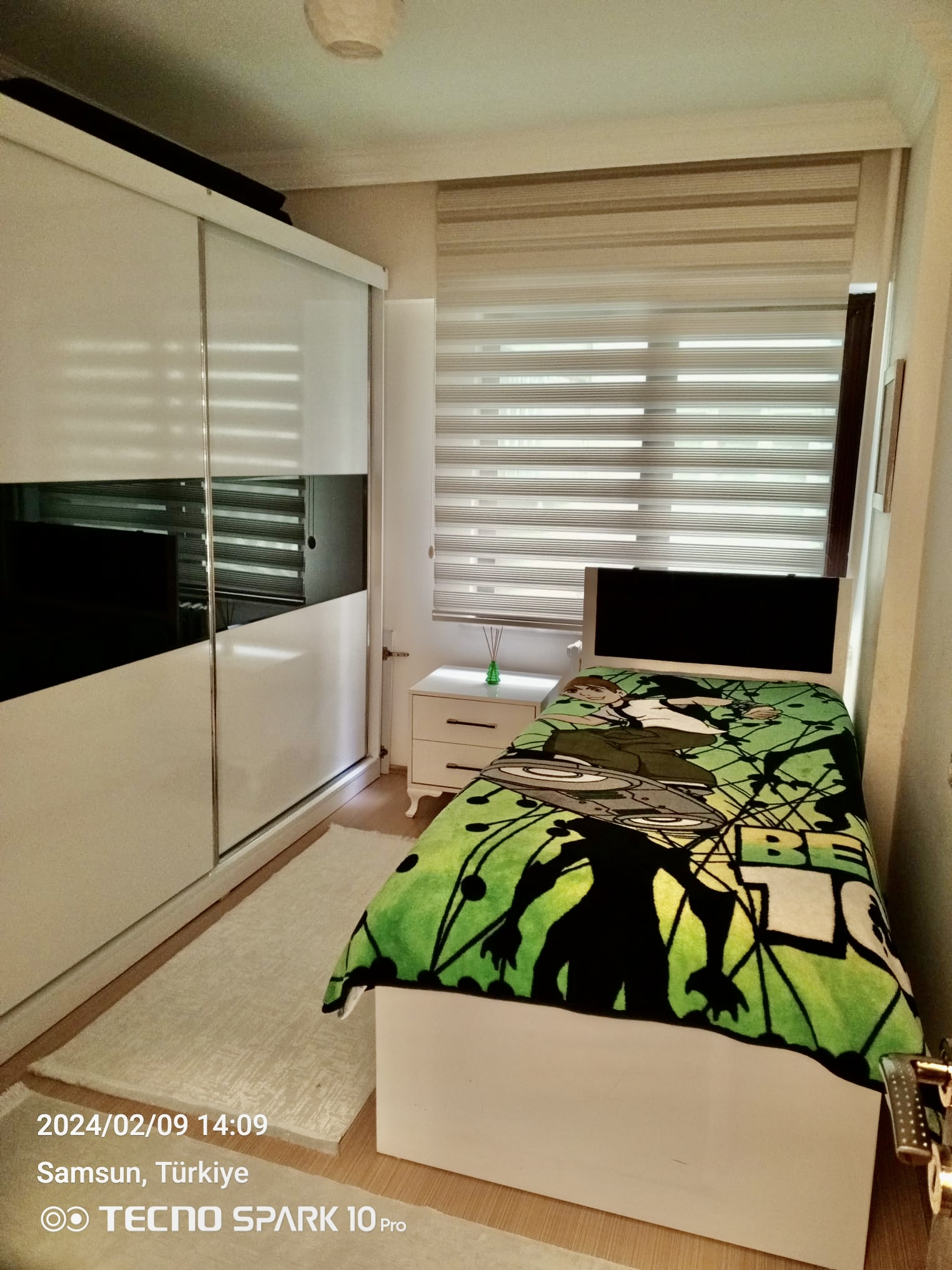 MERKEZİ KONUMDA ARA KAT OTOPARKLI 3+1 DAİRE