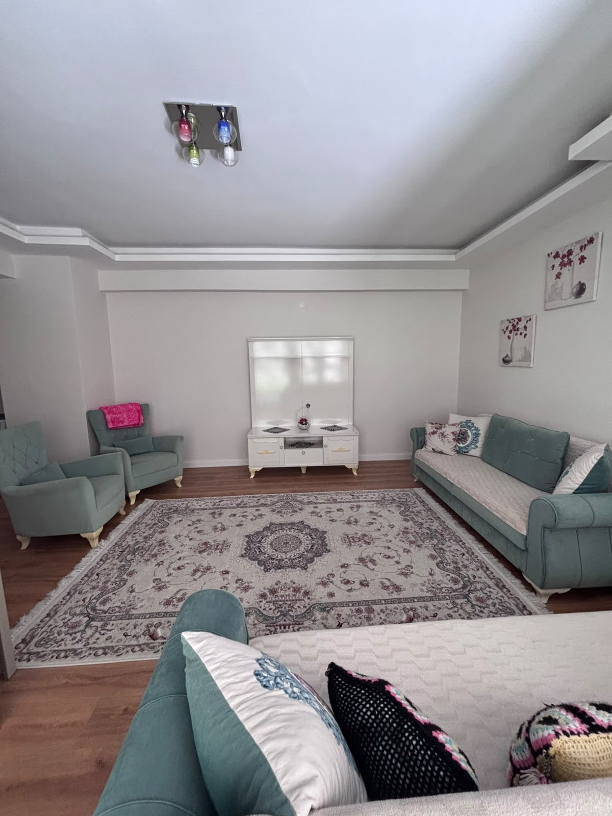 AKSU EĞİTİM ARAŞTIRMA KARŞISI BAHÇE KATI EŞYALI KİRALIK