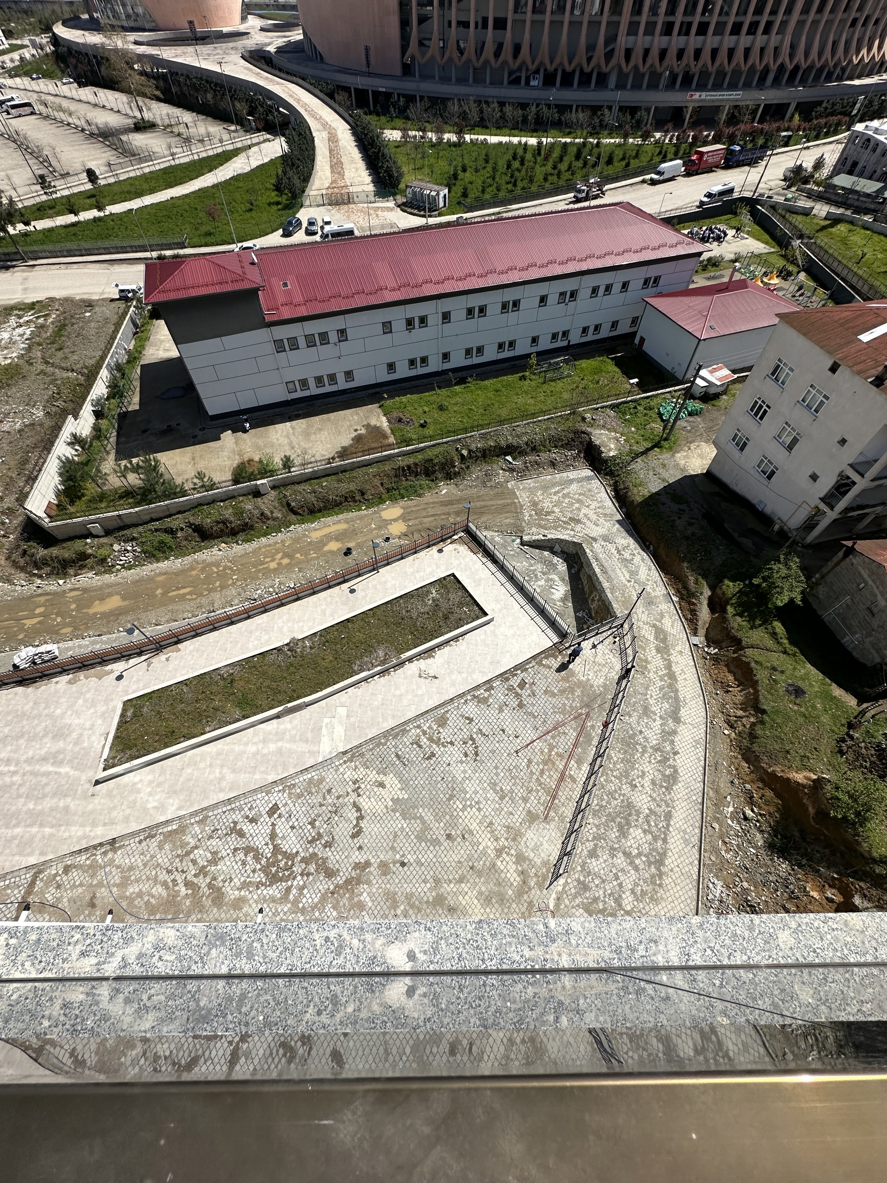 STADİUM CADDE EVLERİ A BLOK D.17 3+1 KİRALIK