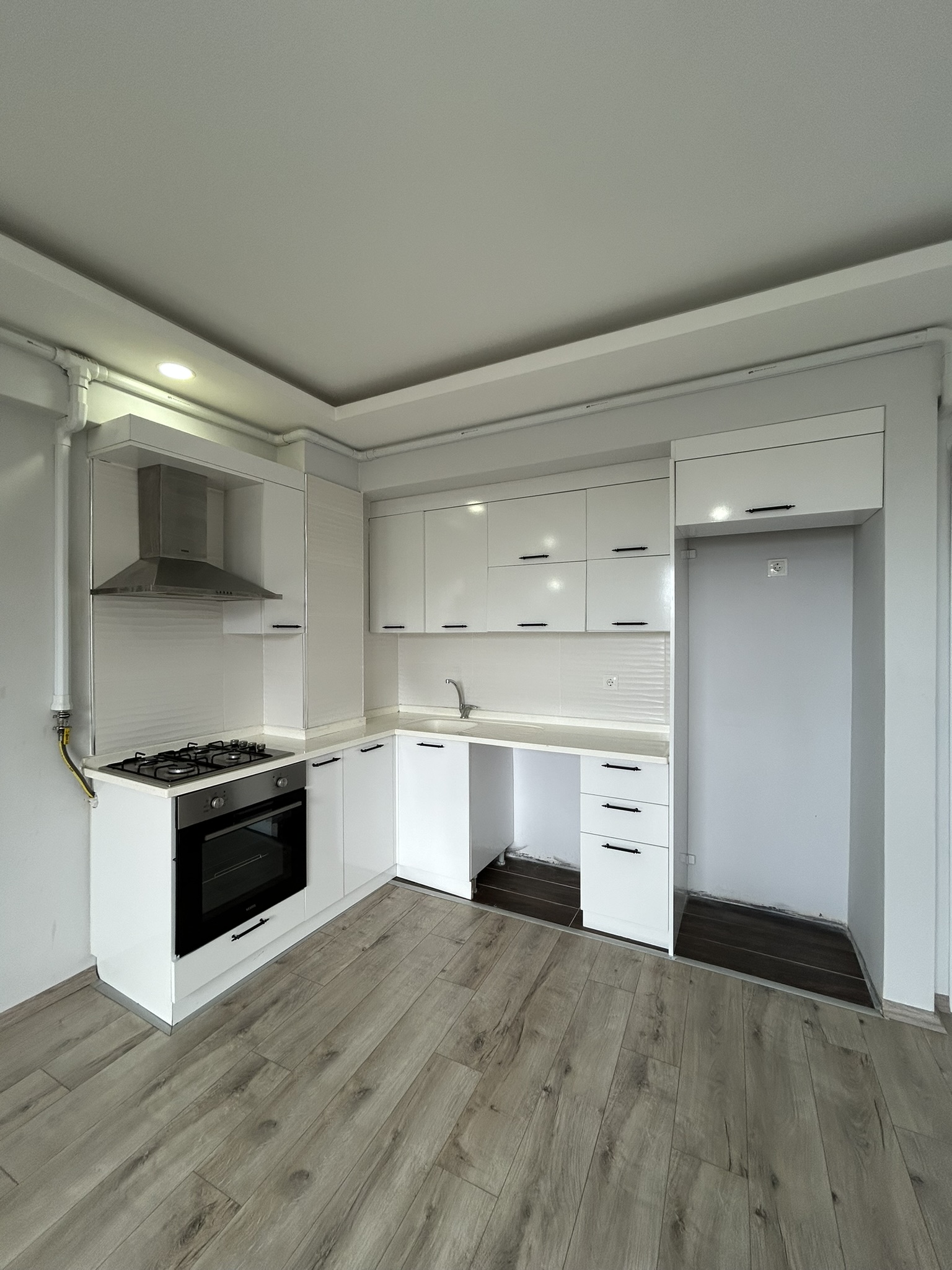 Gaziler Mahallesi Cami karşısı kiralık 2+1