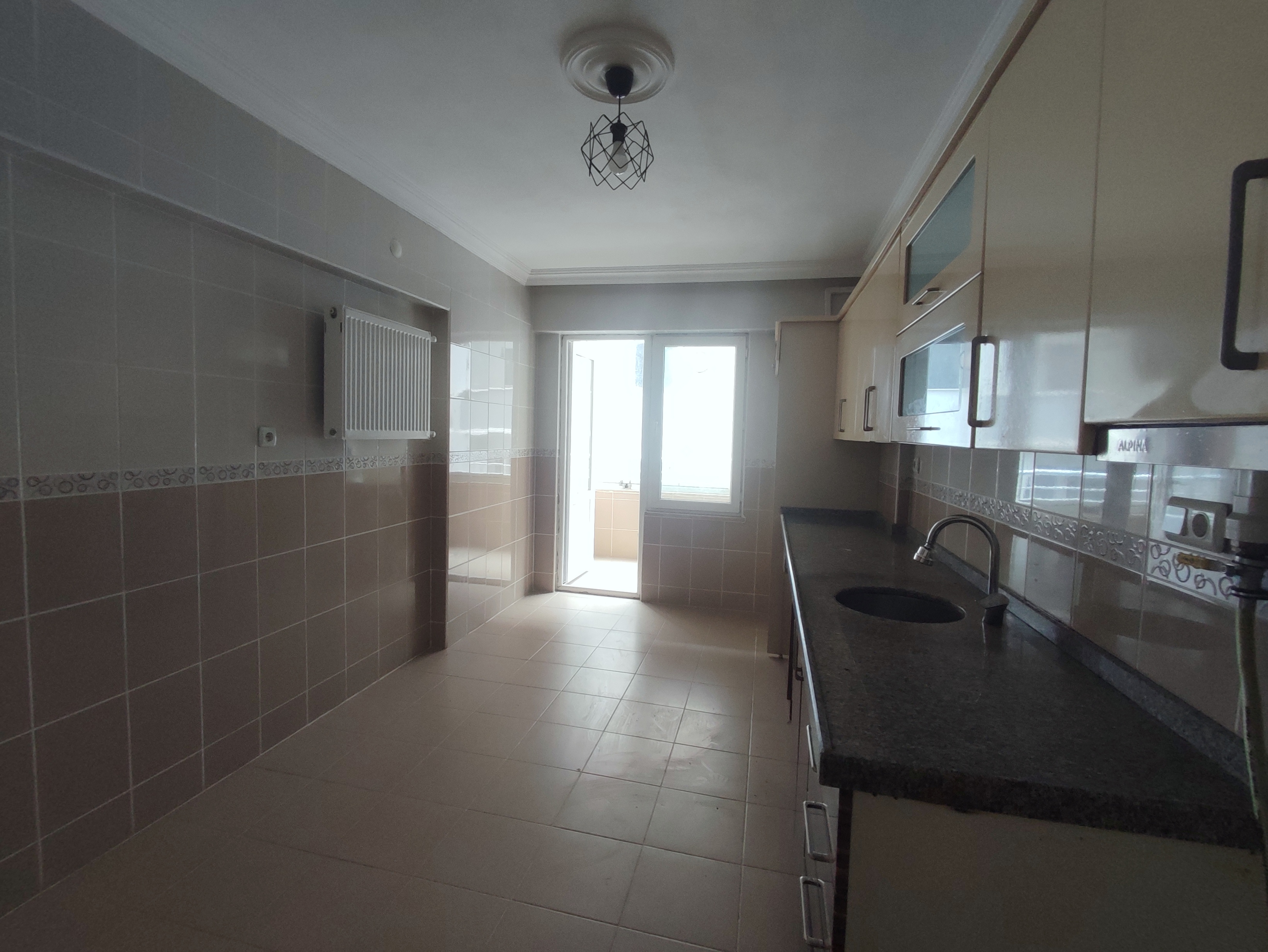 YOMRA SANCAK MAH.GENİŞ FERAH SATILIK DAİRE