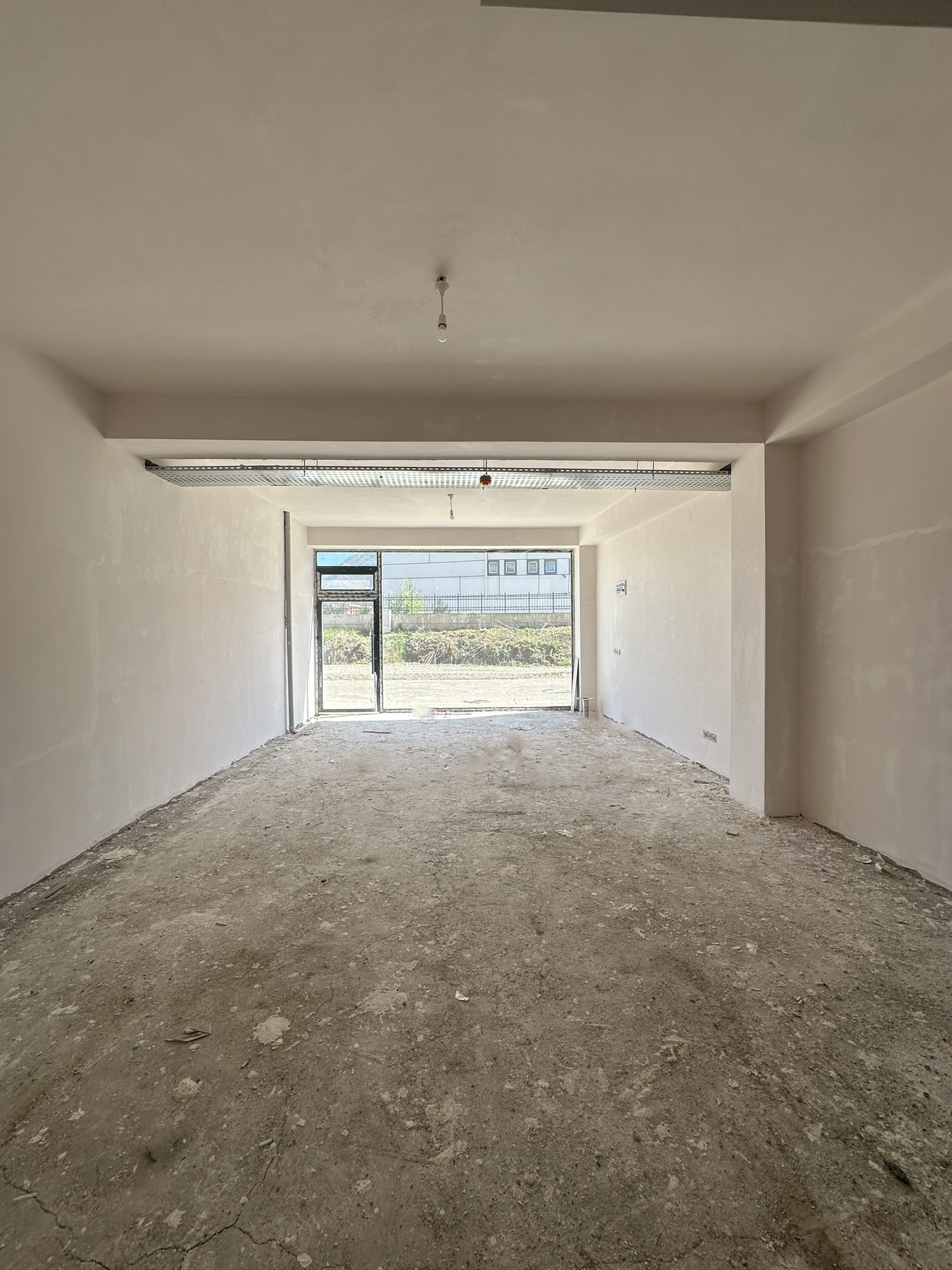 STADİUM CADDE EVLERİ DÜKKAN 4 NUMARA