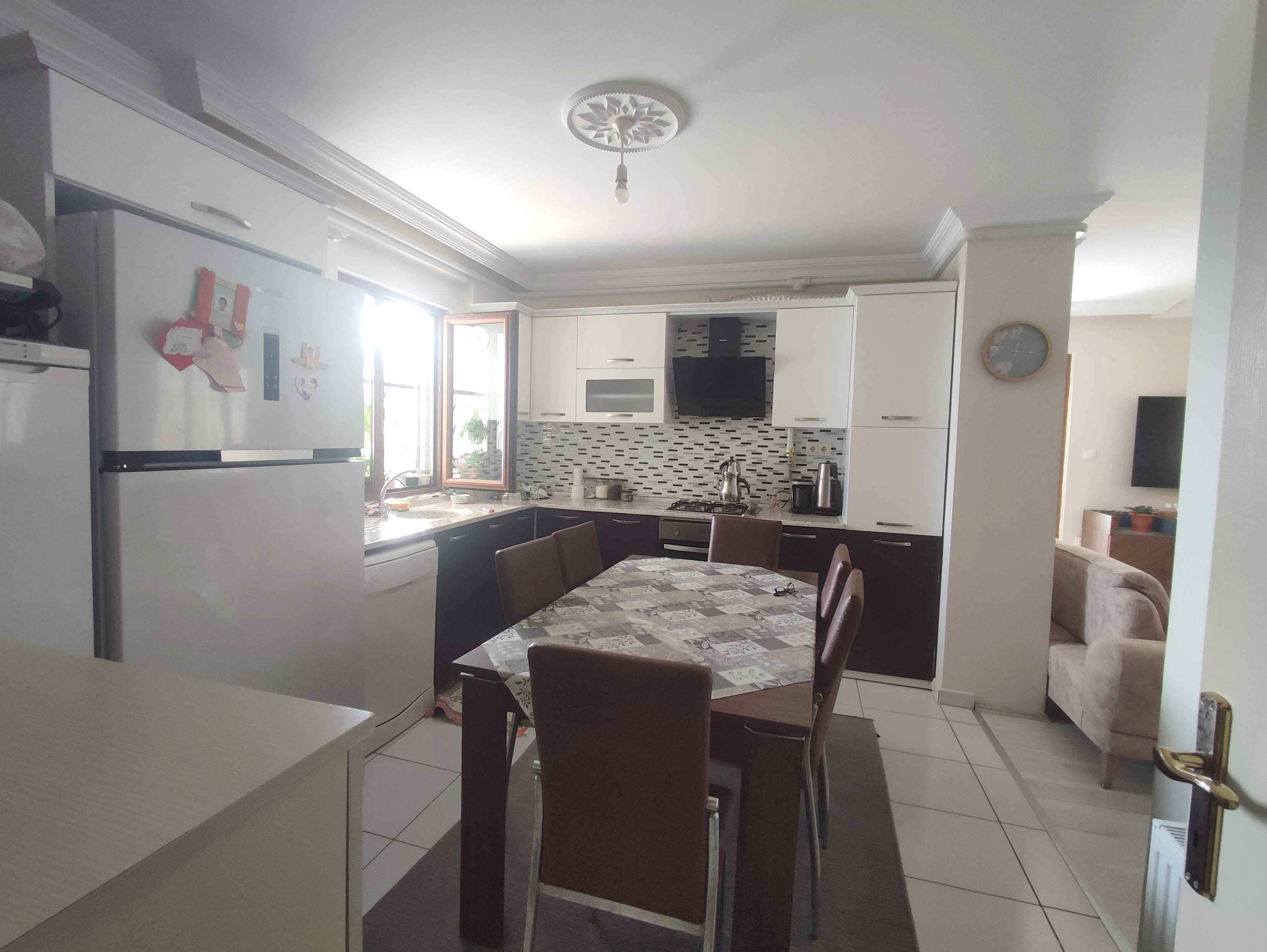 AKÇAABAT YAYLACIK MAH. MERKEZİ KONUMDA SATILIK DAİRE