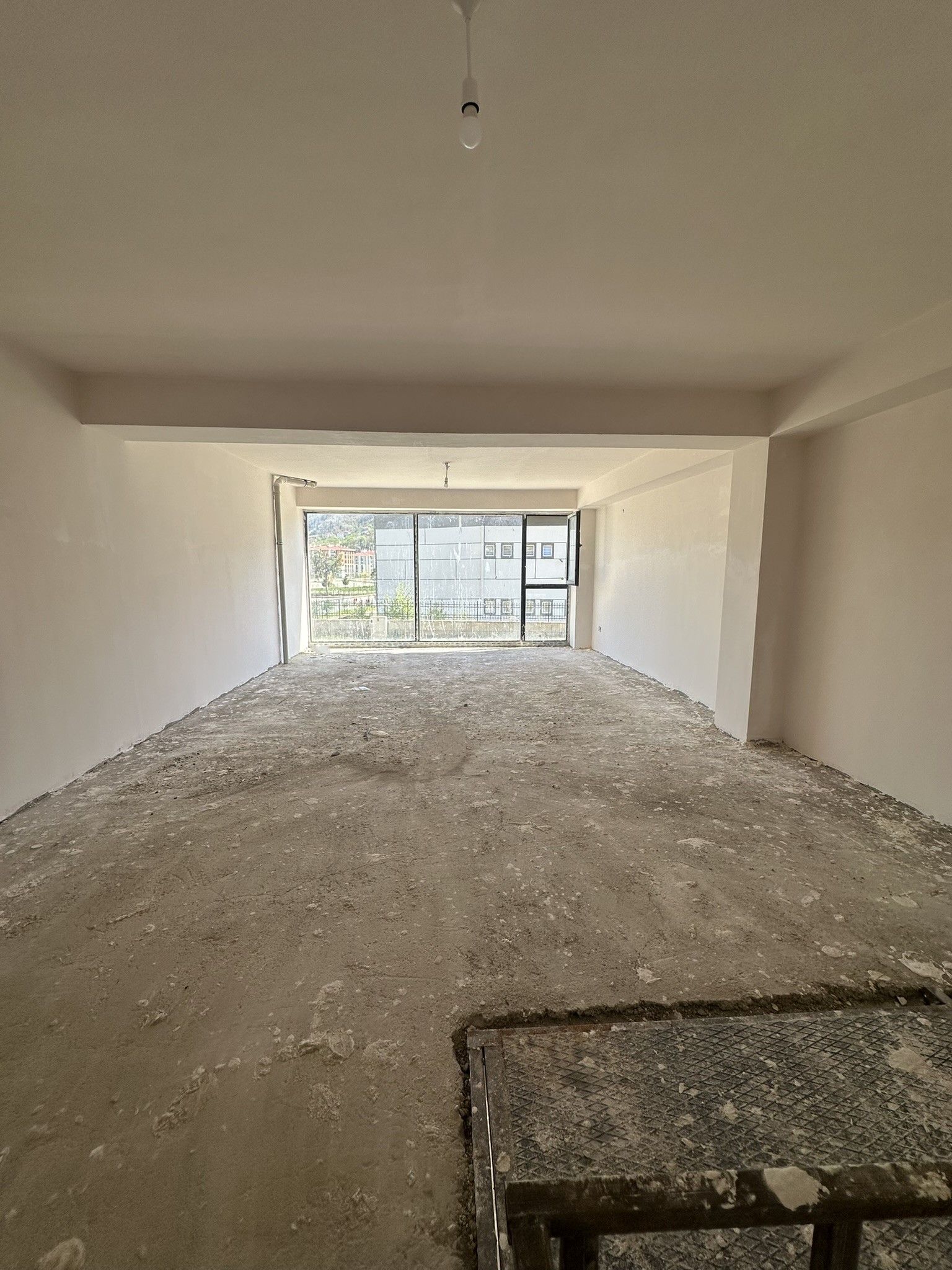 STADİUM CADDE EVLERİ DÜKKAN 2 NUMARA