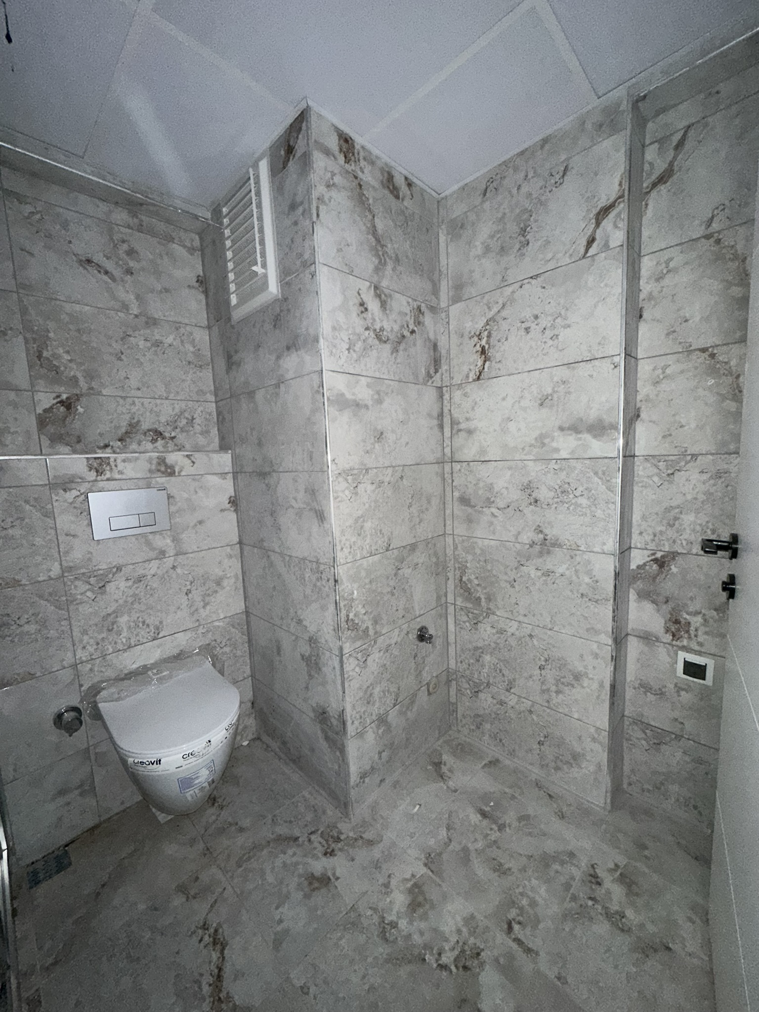 AKSU MAHALLESİ 1+1 KİRALIK DAİRE ALTINPOST İNŞ