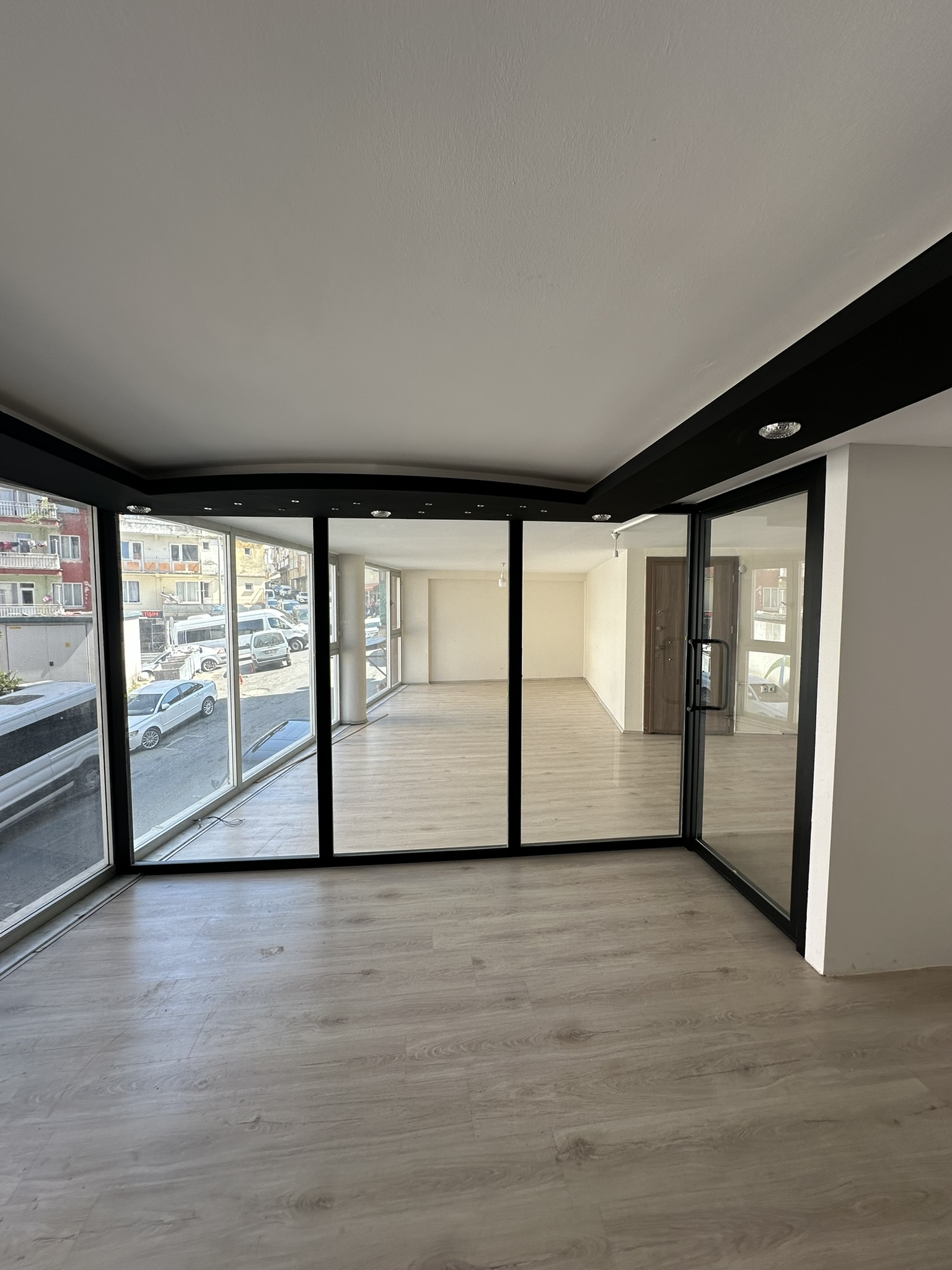 G-CİTY ARKASI DÜKKAN