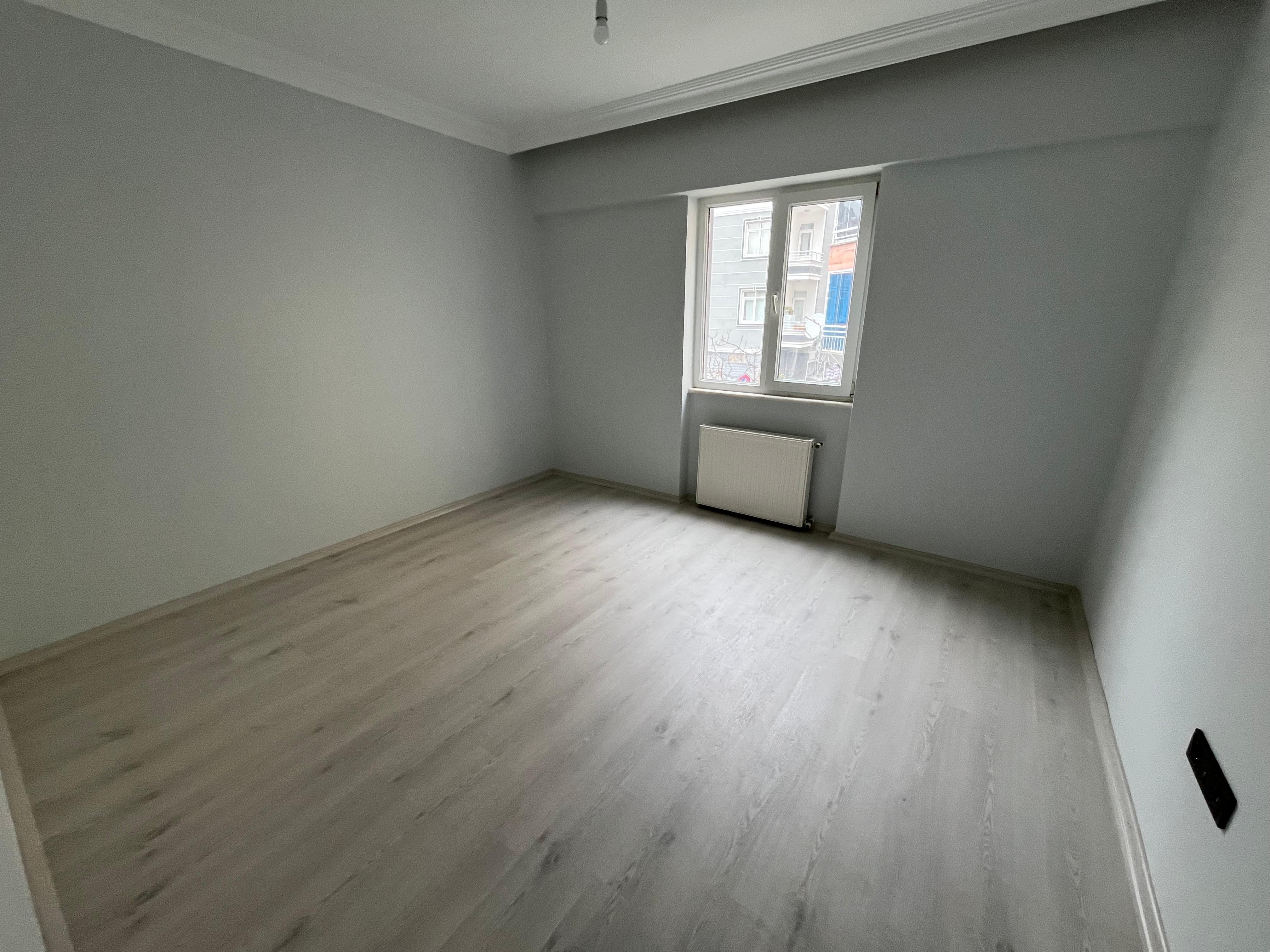 YENİ MAHALLE MEHMET AKİF ERSOY OKULU YANI KİRALIK 3+1