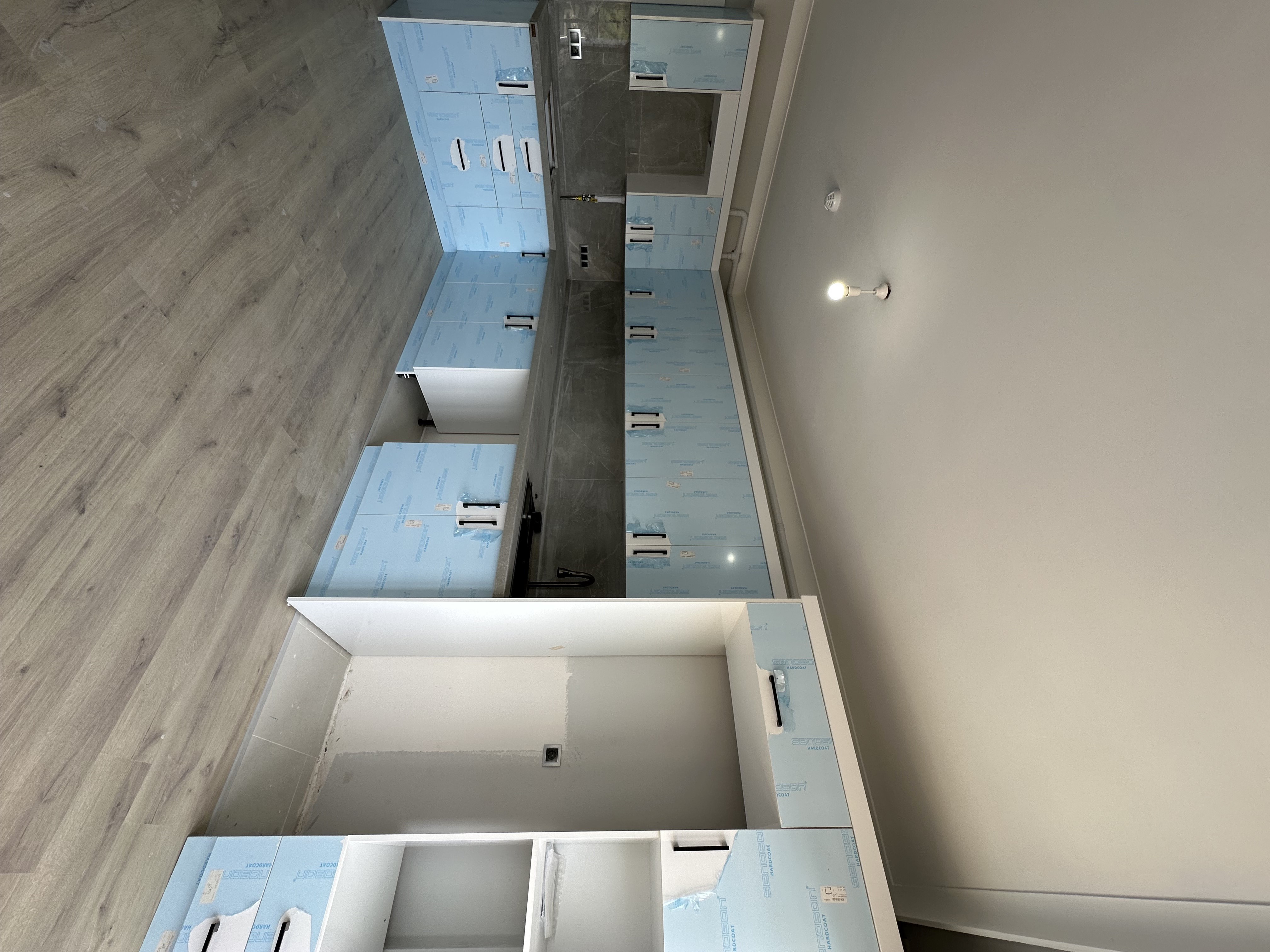 STADİUM CADDE EVLERİ A BLOK D.17 3+1 KİRALIK