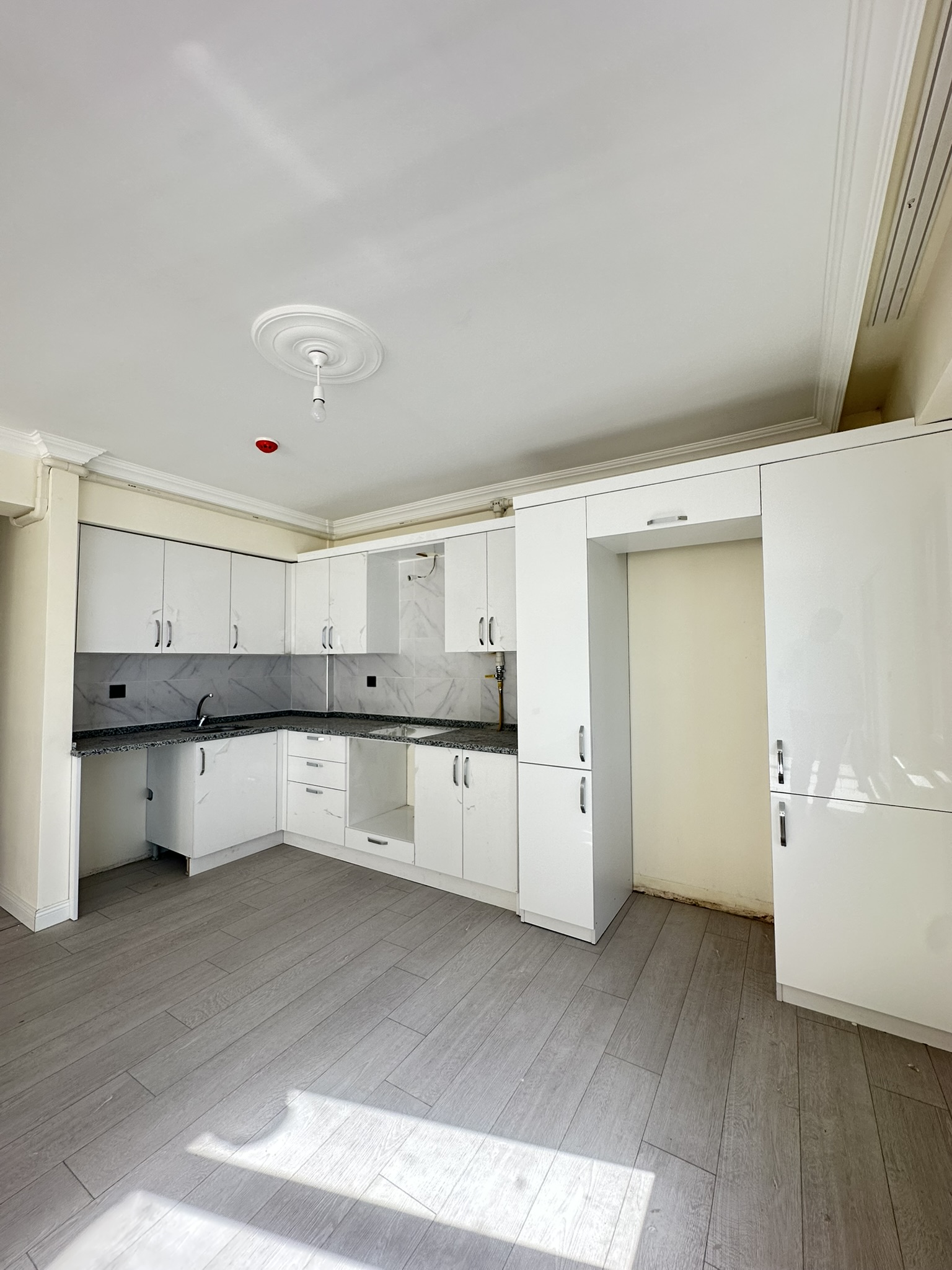 KAVAKLAR MAH. 2+1 YEŞİLTEPE CADDESİ