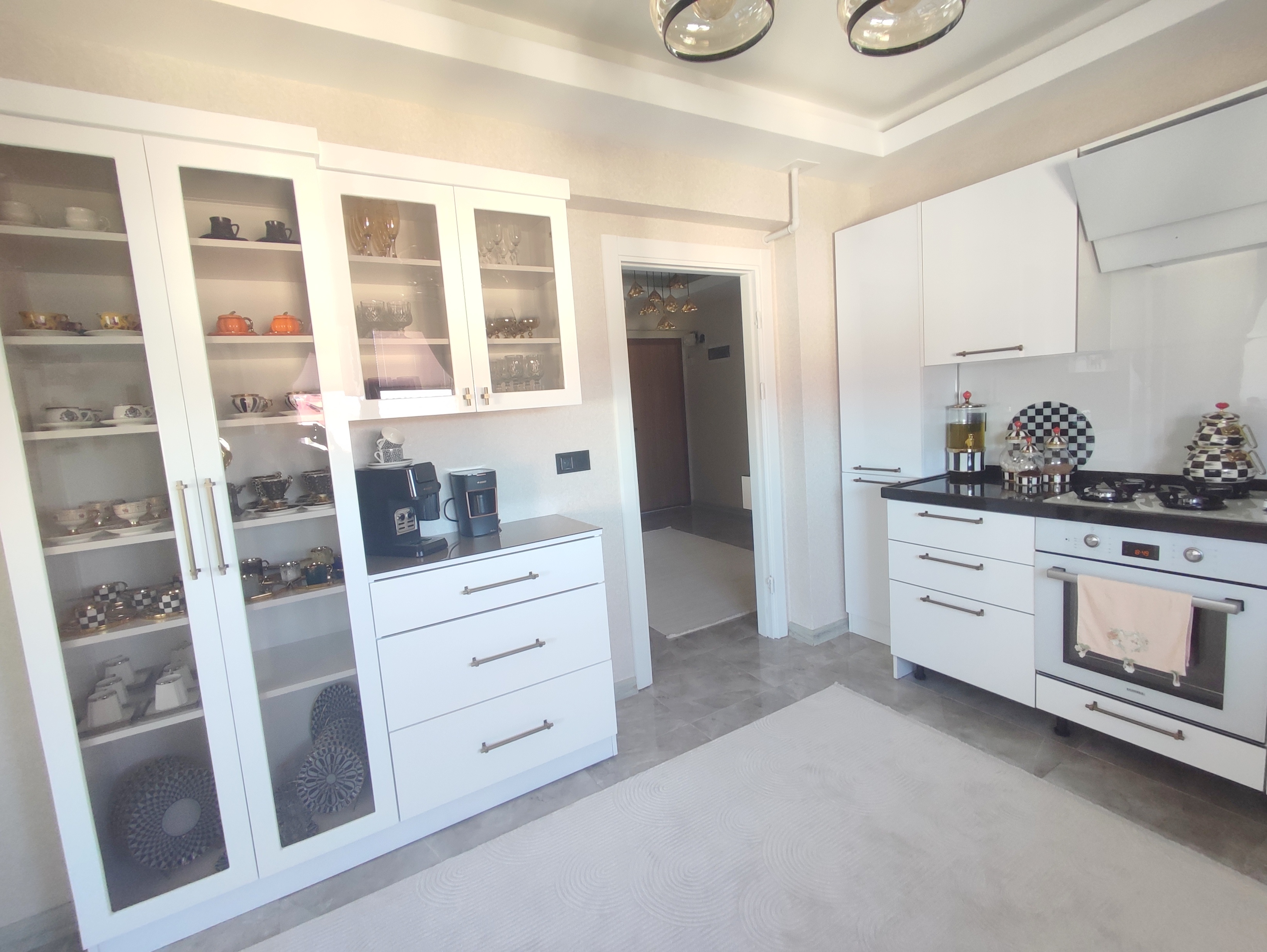 MABEL'DEN ÜNİVERSİTE MAH.GENİŞ FERAH DENİZ MANZARALI DAİRE