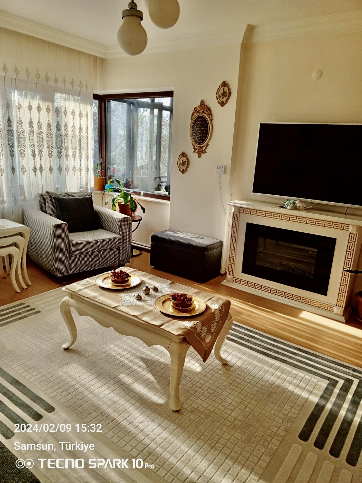 MERKEZİ KONUMDA ARA KAT OTOPARKLI 3+1 DAİRE