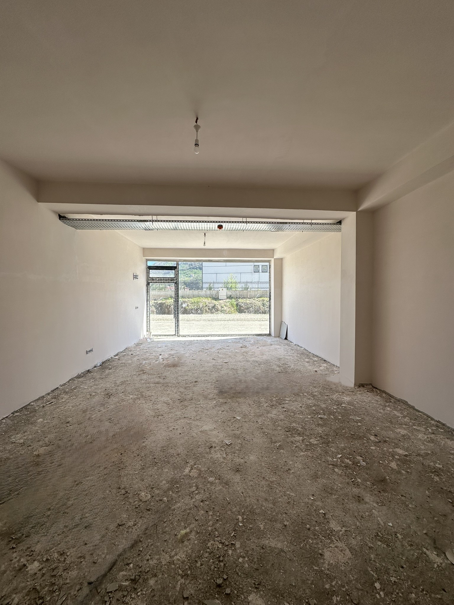 STADİUM CADDE EVLERİ DÜKKAN 4 NUMARA