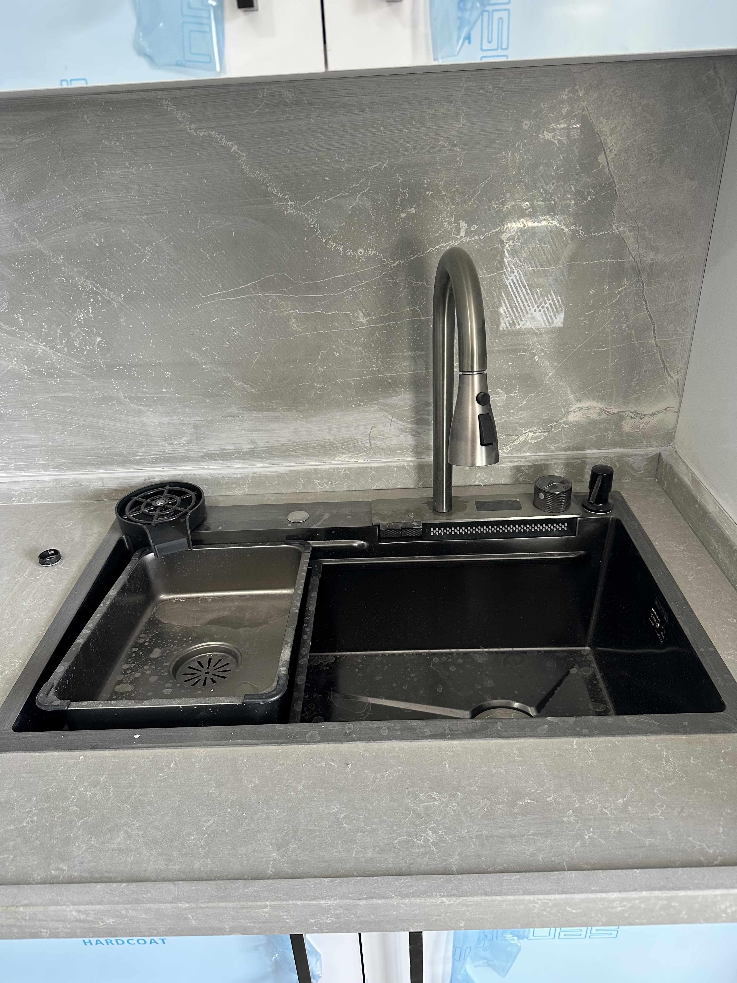 STADİUM CADDE EVLERİ A BLOK D.17 3+1 KİRALIK