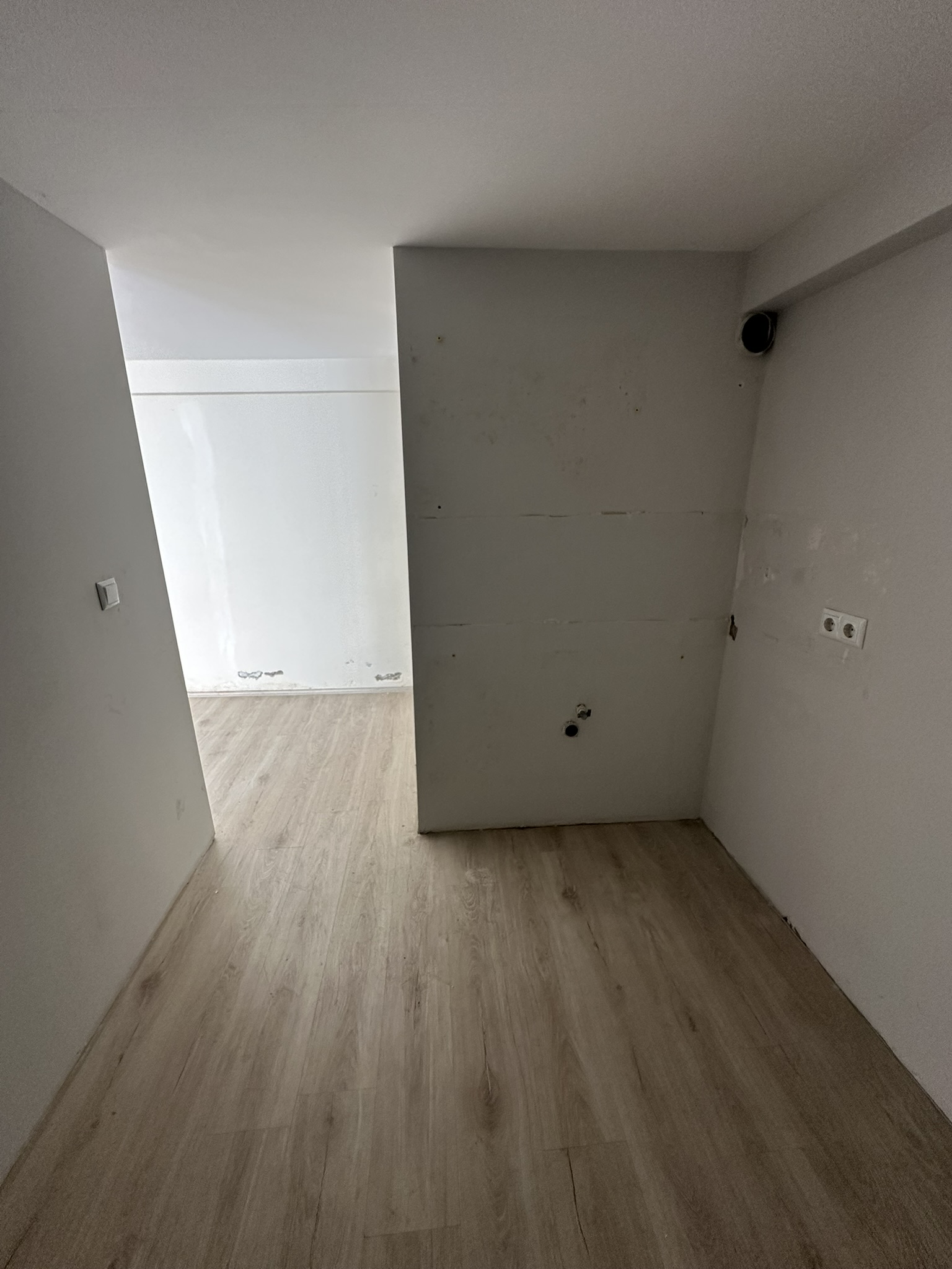 G-CİTY ARKASI DÜKKAN