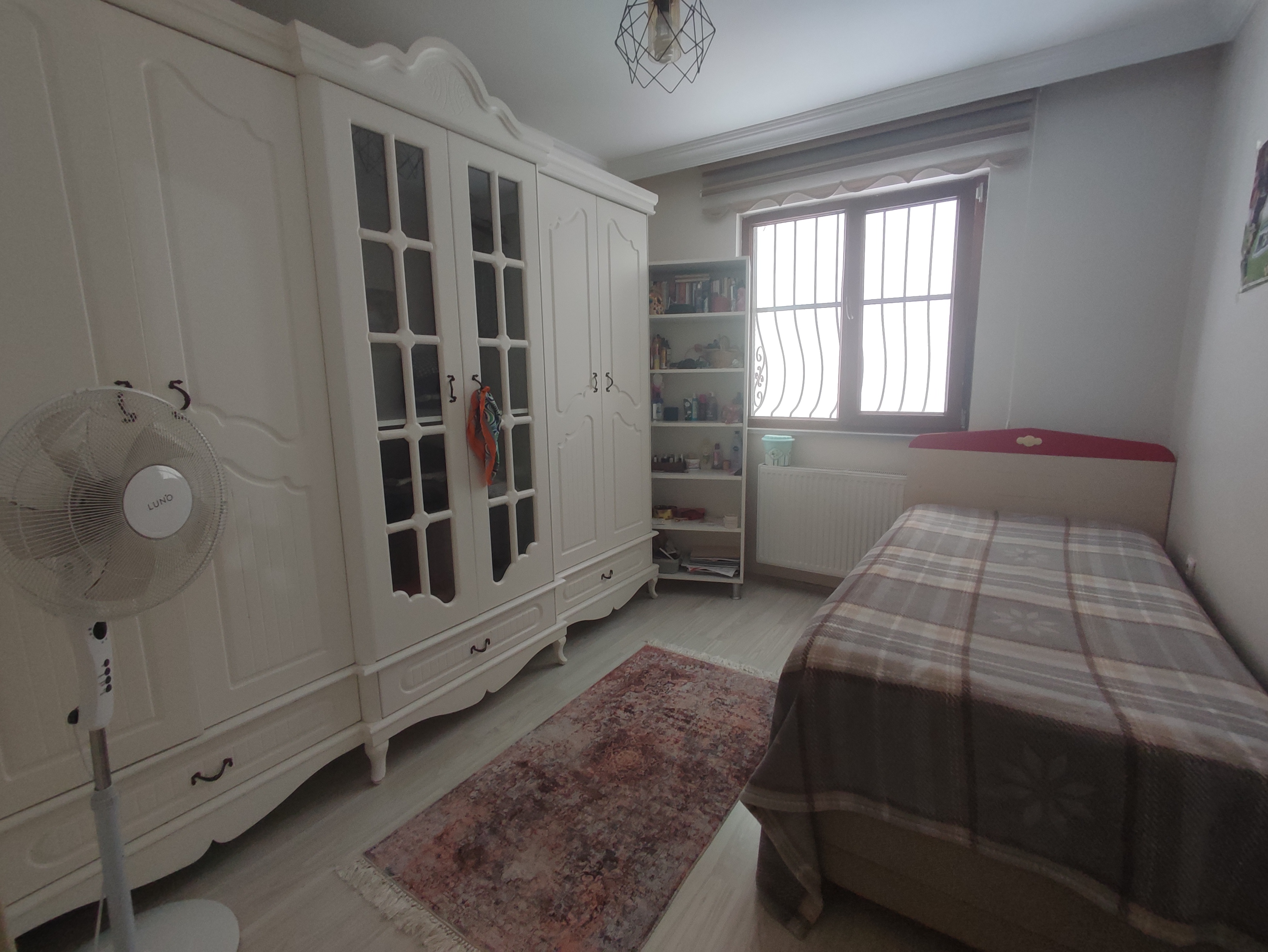 AKÇAABAT YAYLACIK MAH. MERKEZİ KONUMDA SATILIK DAİRE