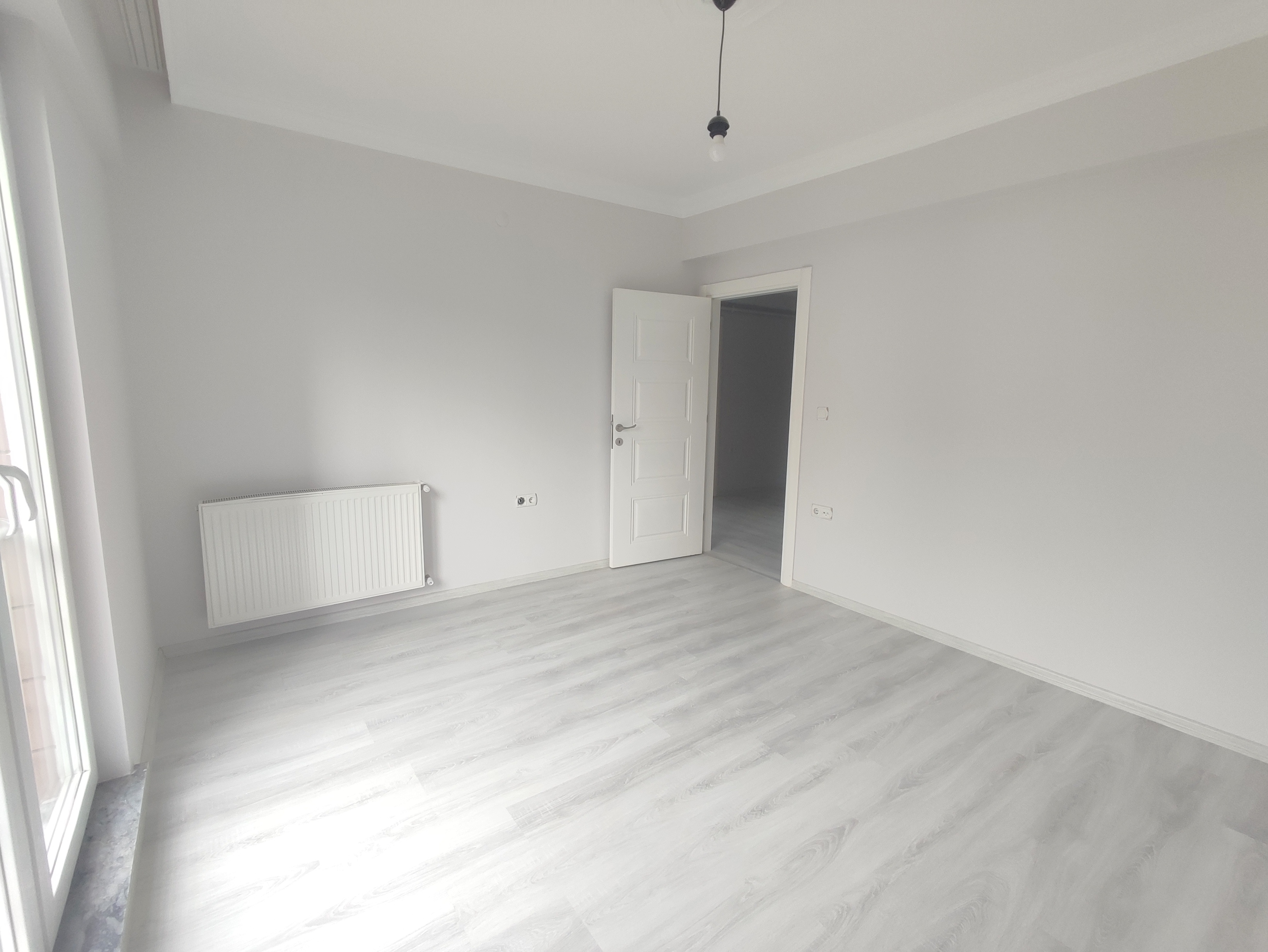 MABEL'DEN ÜNİVERSİTE MAH.GENİŞ FERAH DENİZ MANZARALI KİRALIK