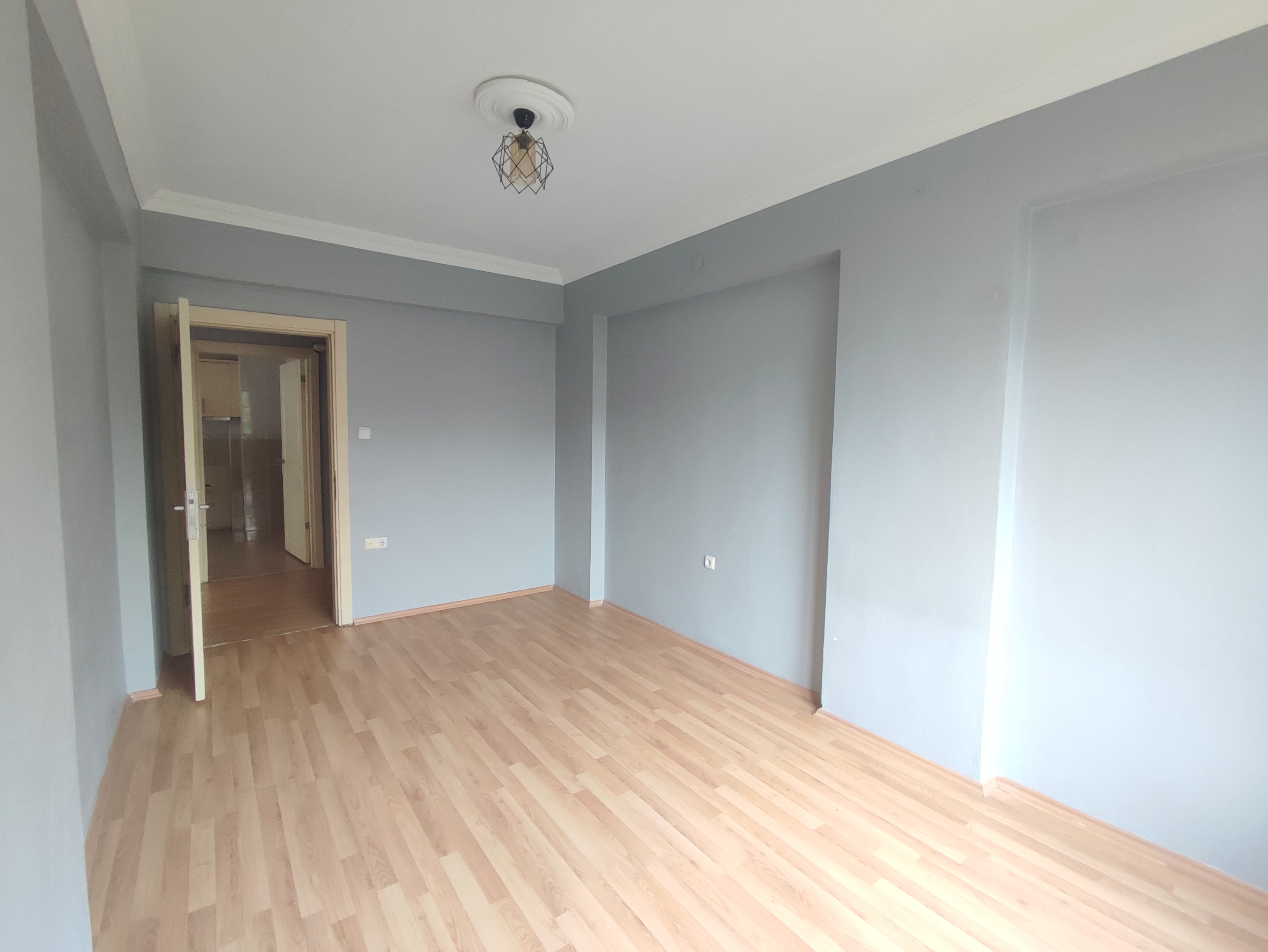 YOMRA SANCAK MAH.GENİŞ FERAH SATILIK DAİRE