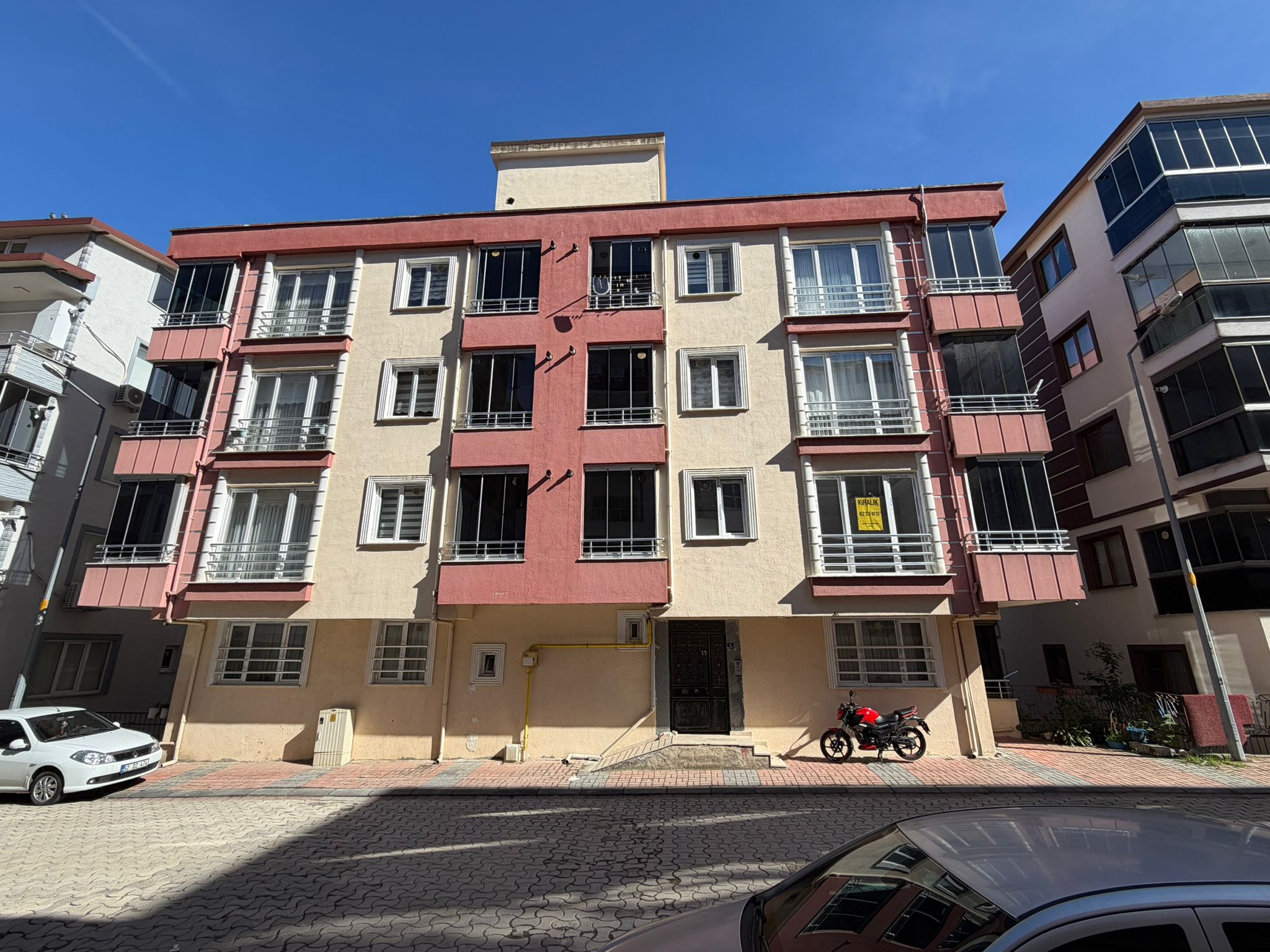 ANAFRTA OKULU YANINDA KİRALIK 3+1