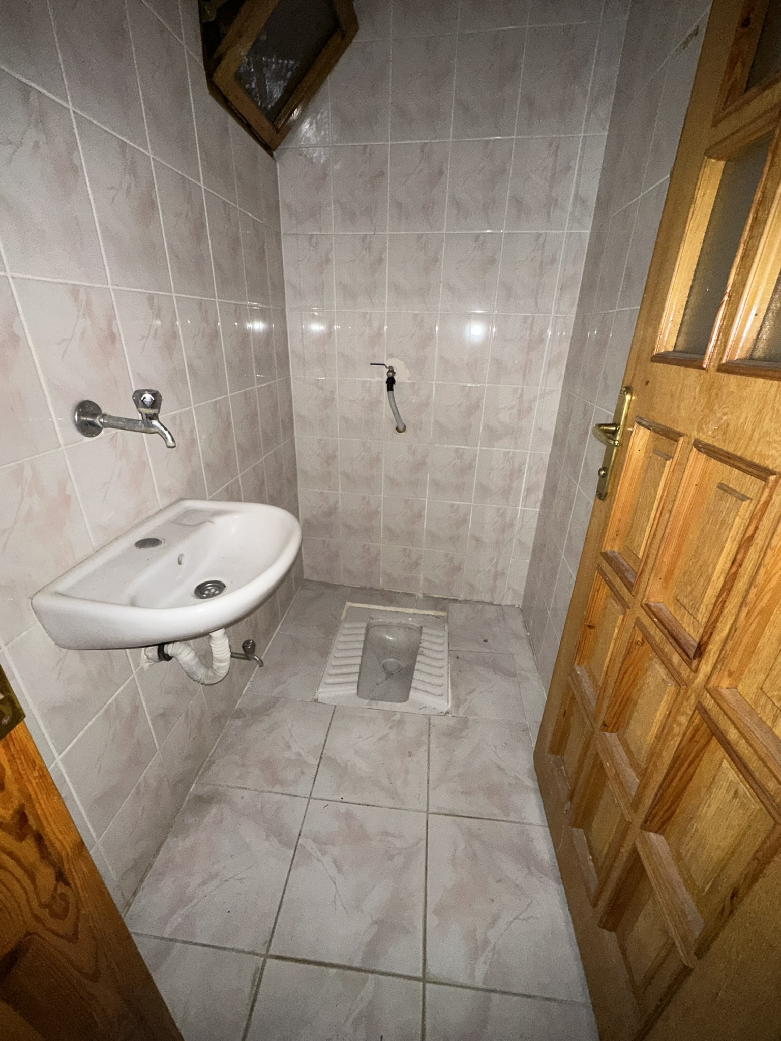 HACI HÜSEYİN MAH. POYRAZ SOKAK ASANSÖRLÜ DOĞALGAZLI 3+1 KİRALIK DAİRE