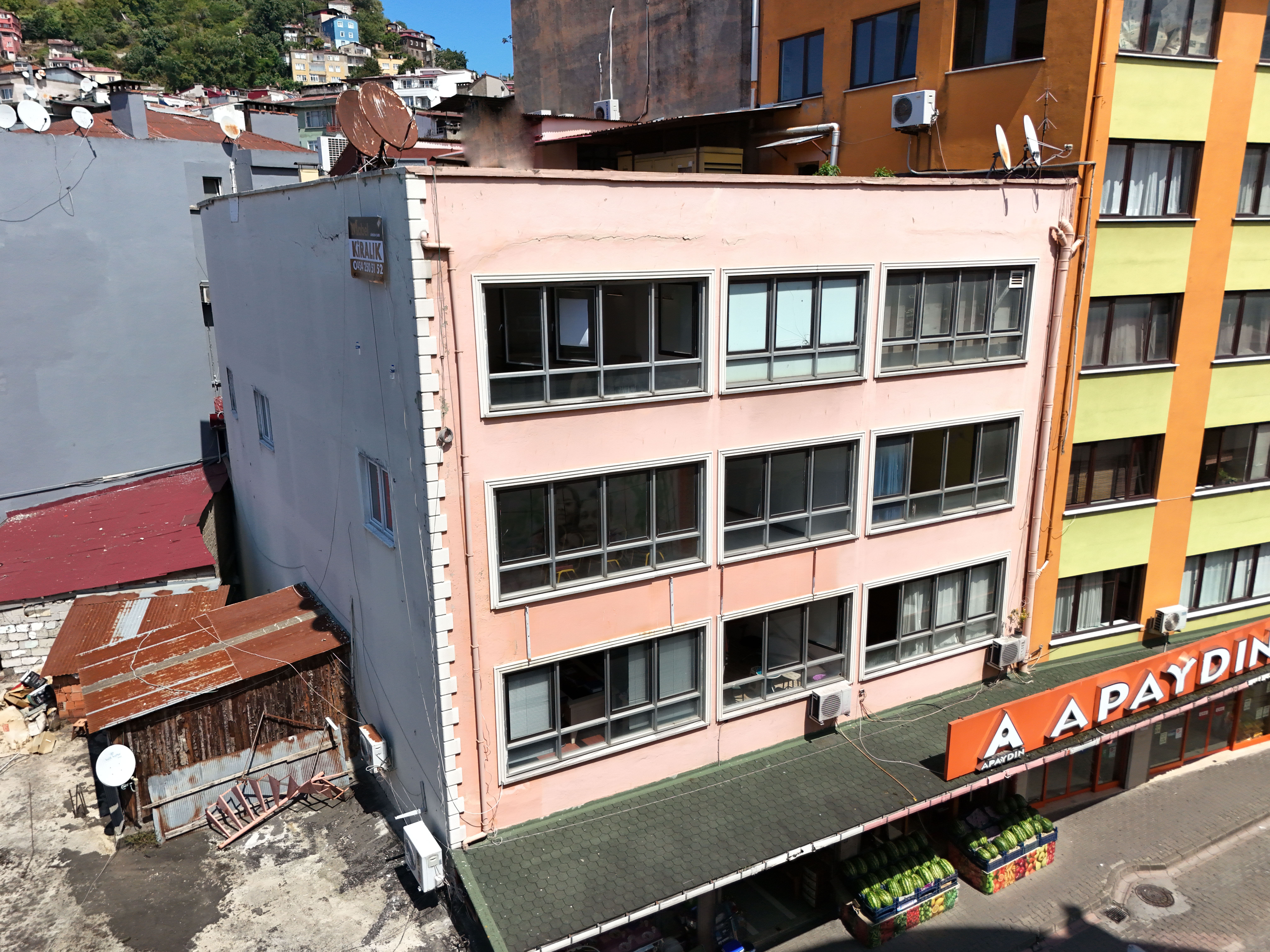 ŞEYHKERAMETTİN MAHALLESİ KİRALIK BÜRO