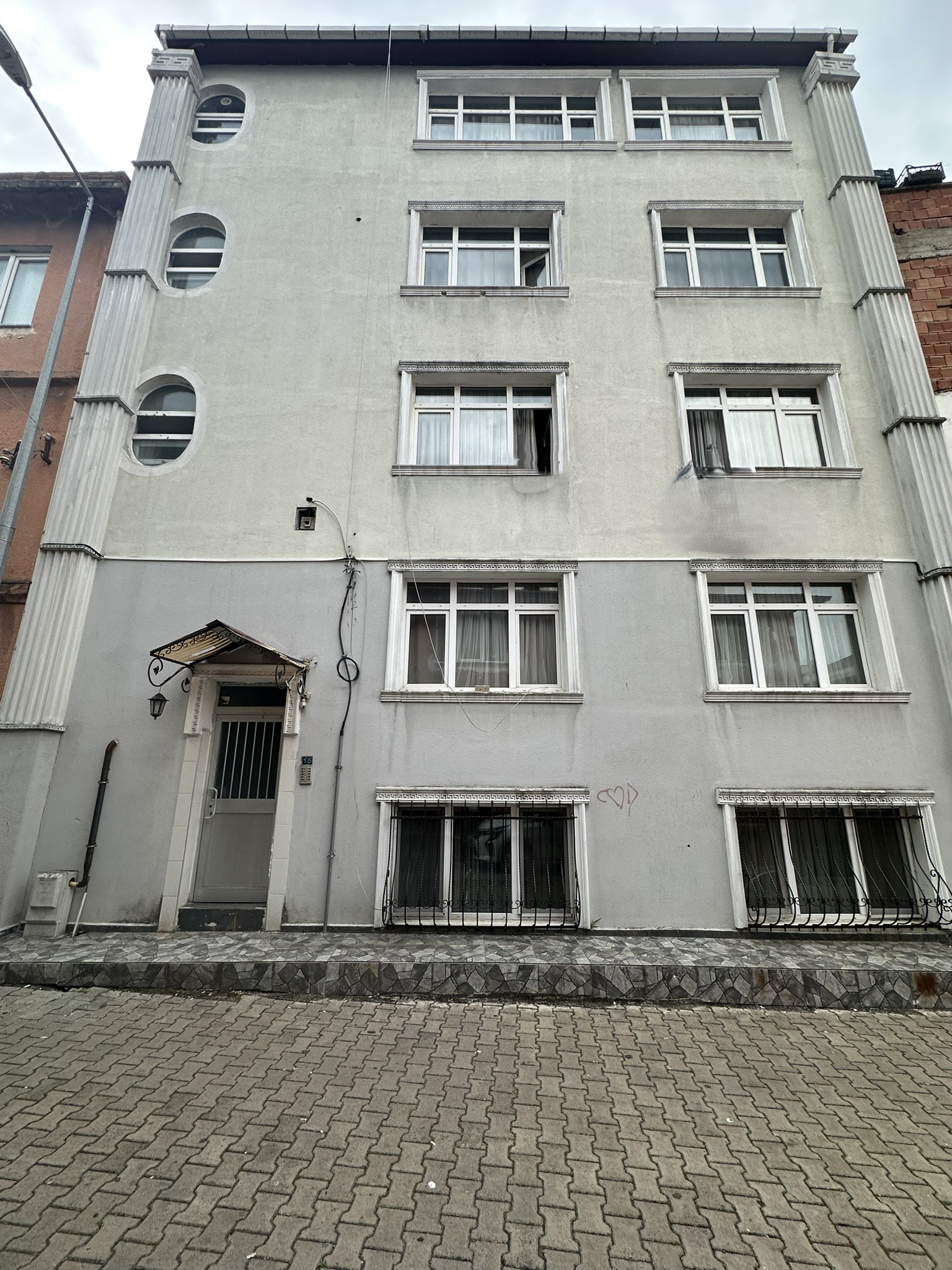 MABEL'DEN HACI HÜSEYİN MAH. MERKEZİ KONUM EŞYALI KİRALIK DAİRE