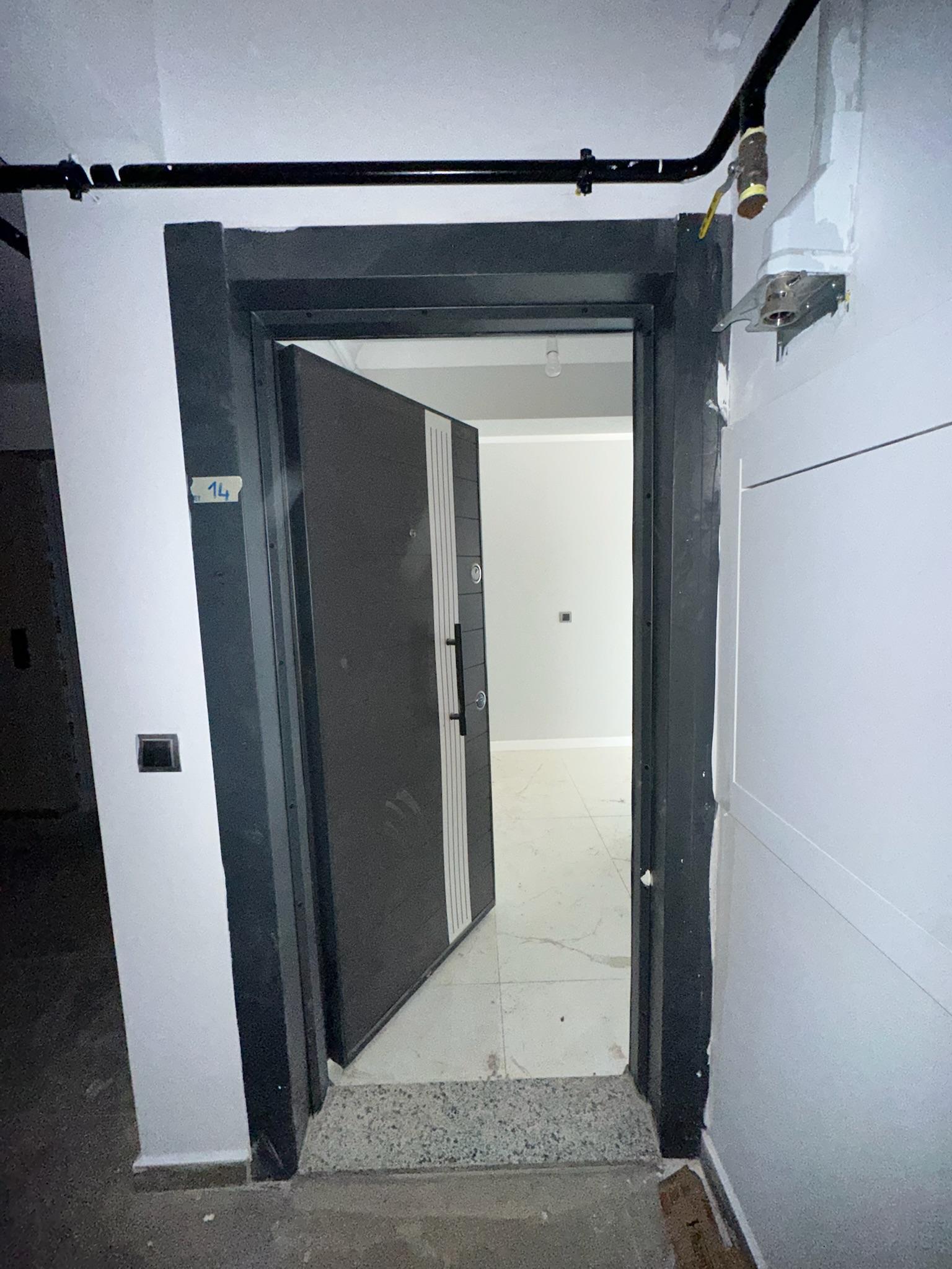 MABEL'DEN AKSU STADIUM CADDE EVLERİNDE GENİŞ FERAH DAİRE