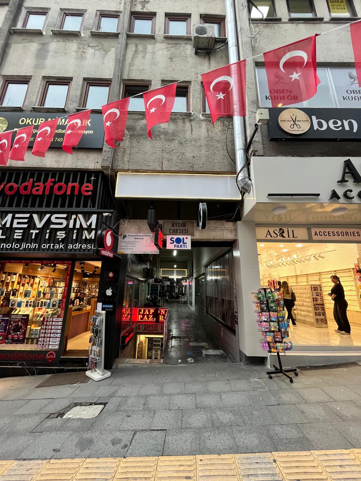 MABEL'DEN GAZİ CADDESİ ÜZERİNDE KİRALIK OFİS