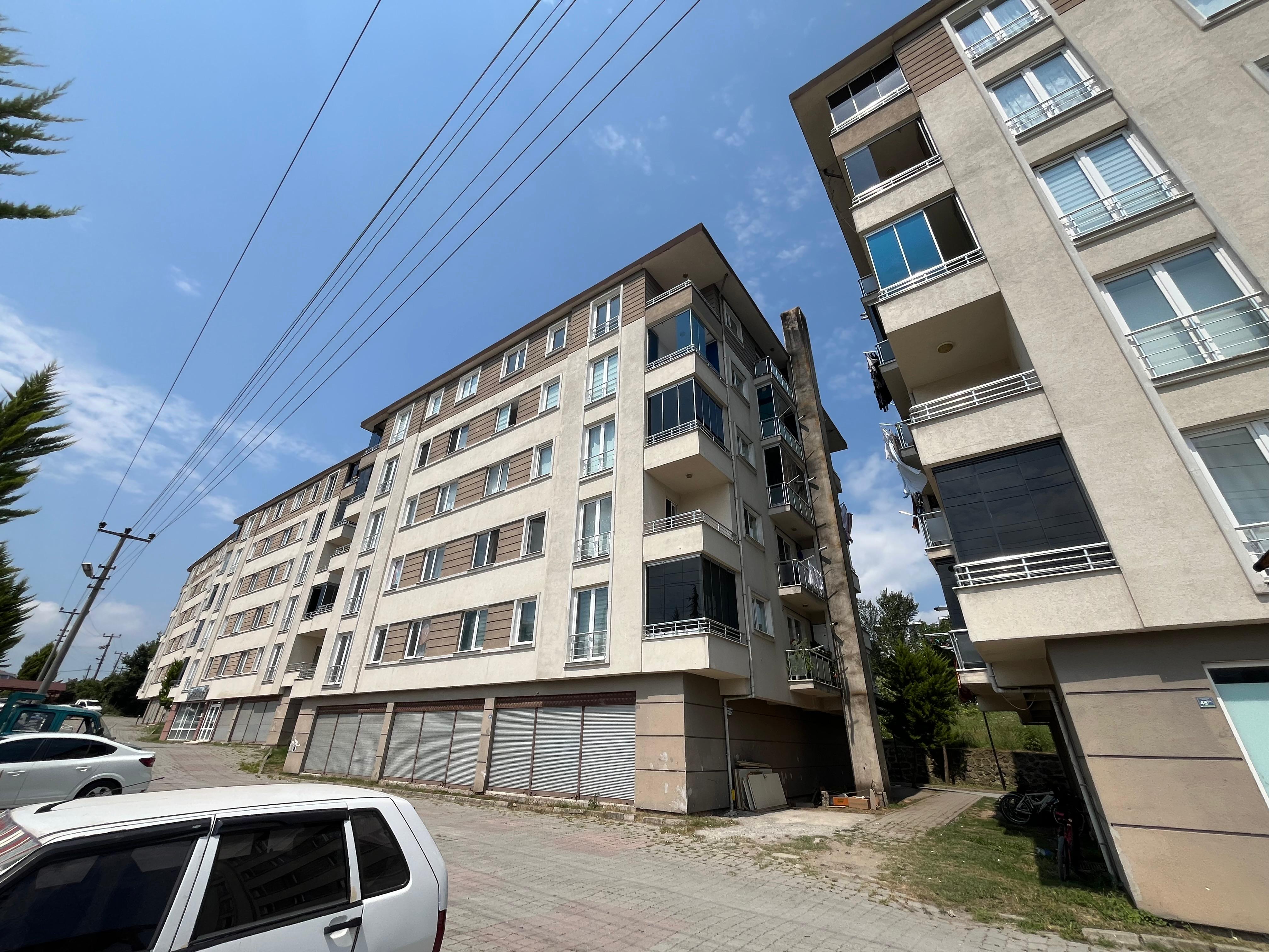 KARACAÖMER ULUÇAM EVLERİ EŞYALI DAİRE