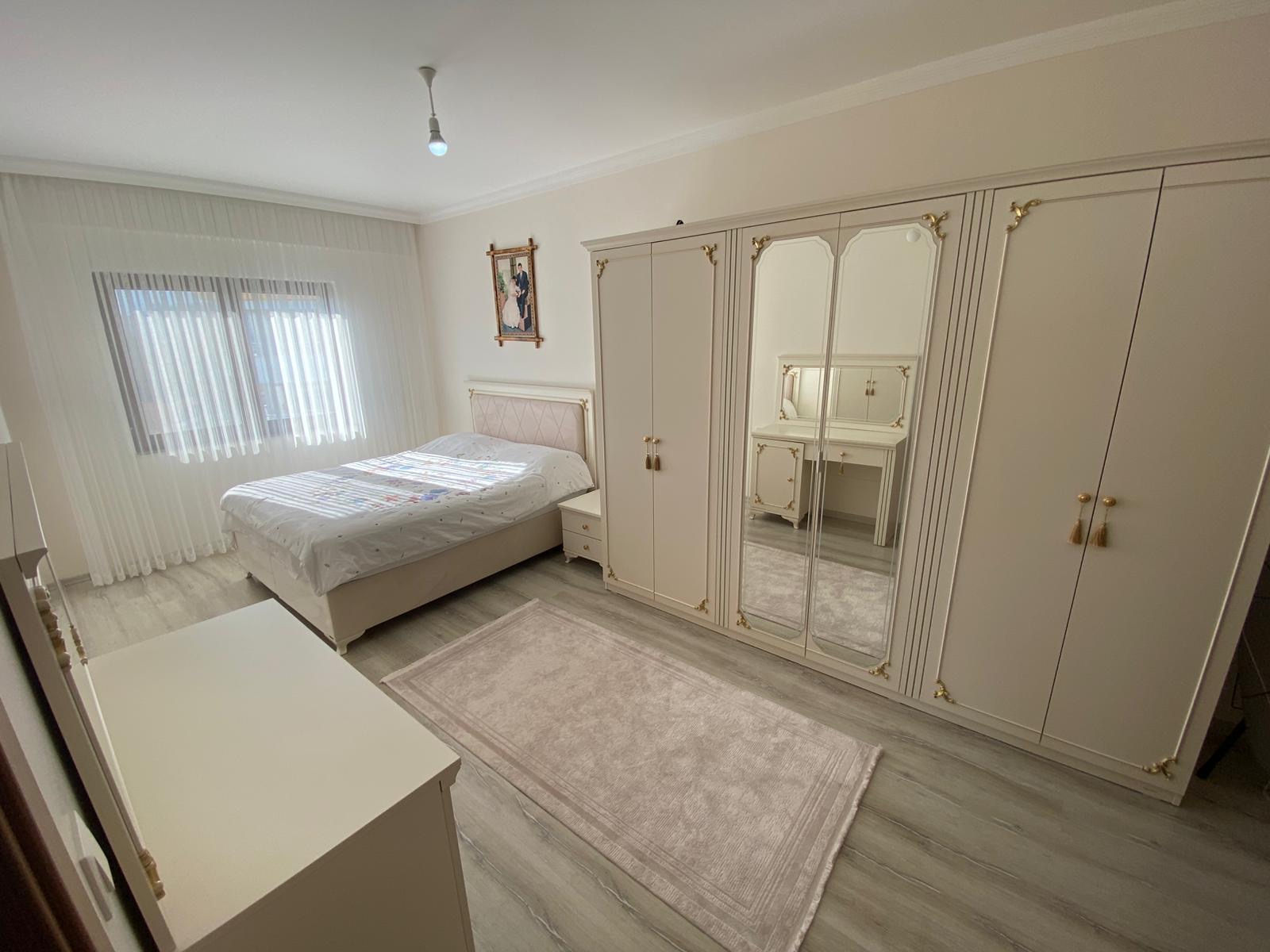 Kaşüstü Mah. satılık  3+1 eşyalı daire