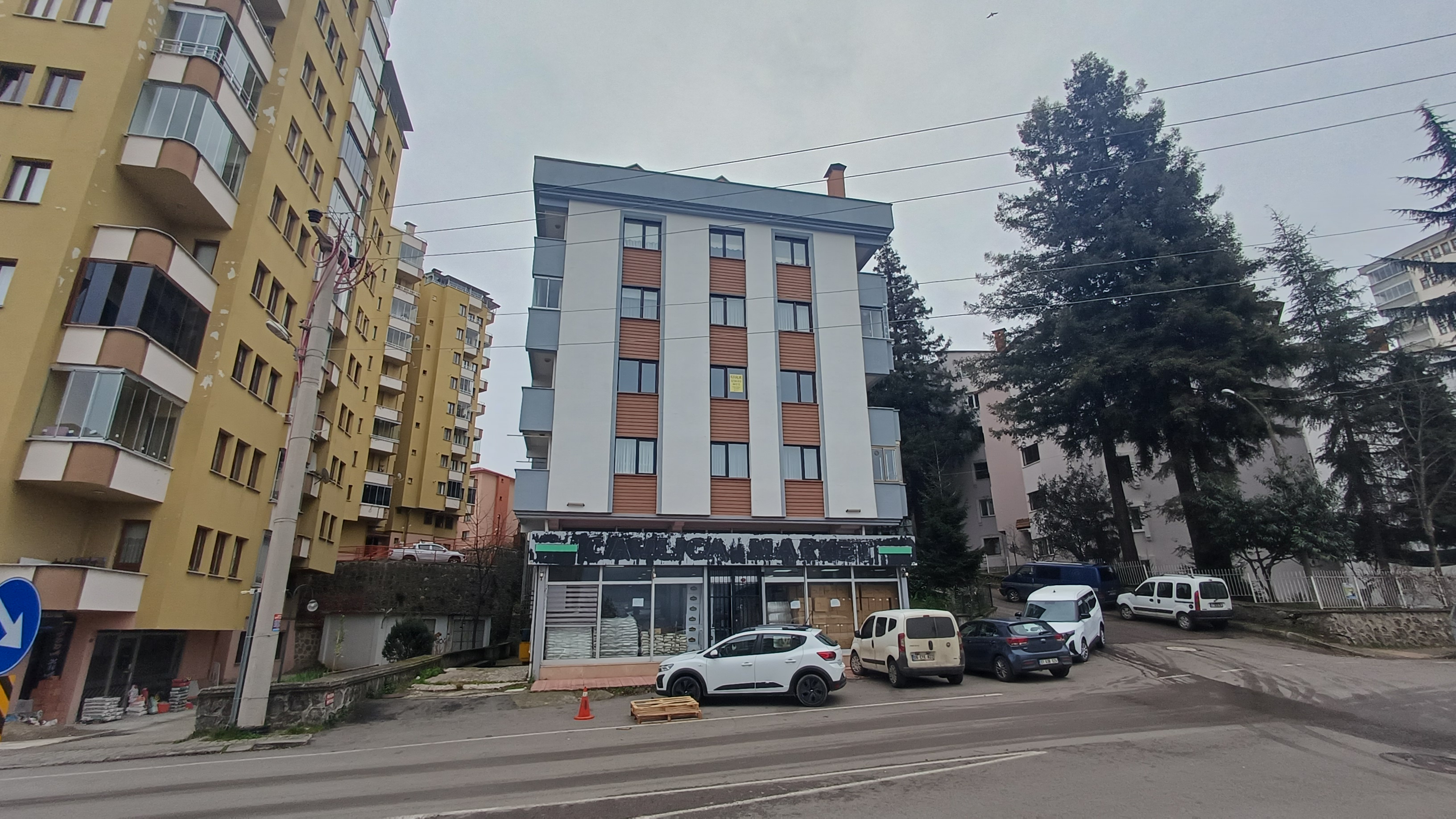 MABEL TOPALOĞLU GÜVENCESİYLE SOĞUKSUDA SATILIK DÜKKAN