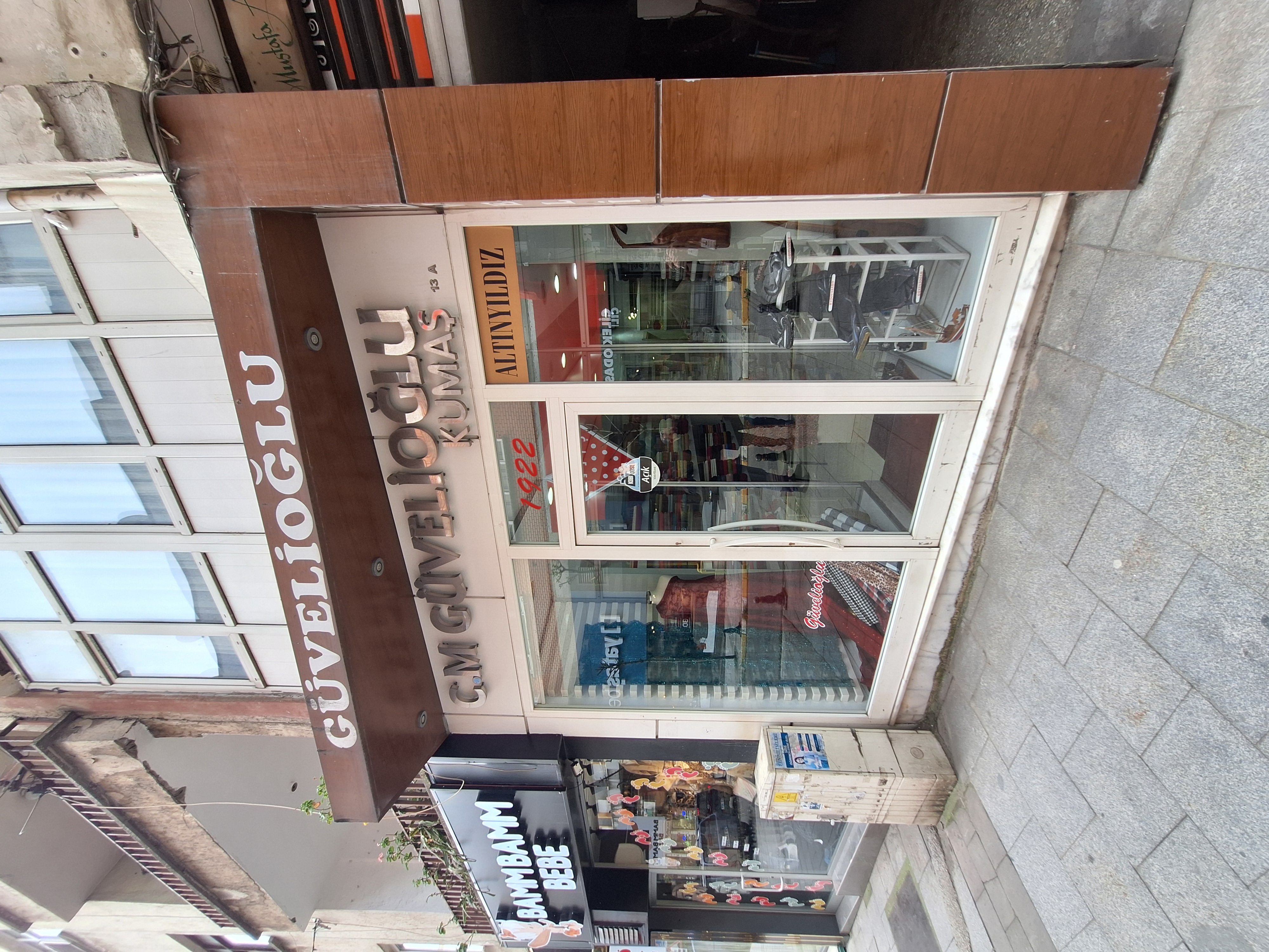 SATILIK DÜKKAN MERKEZ