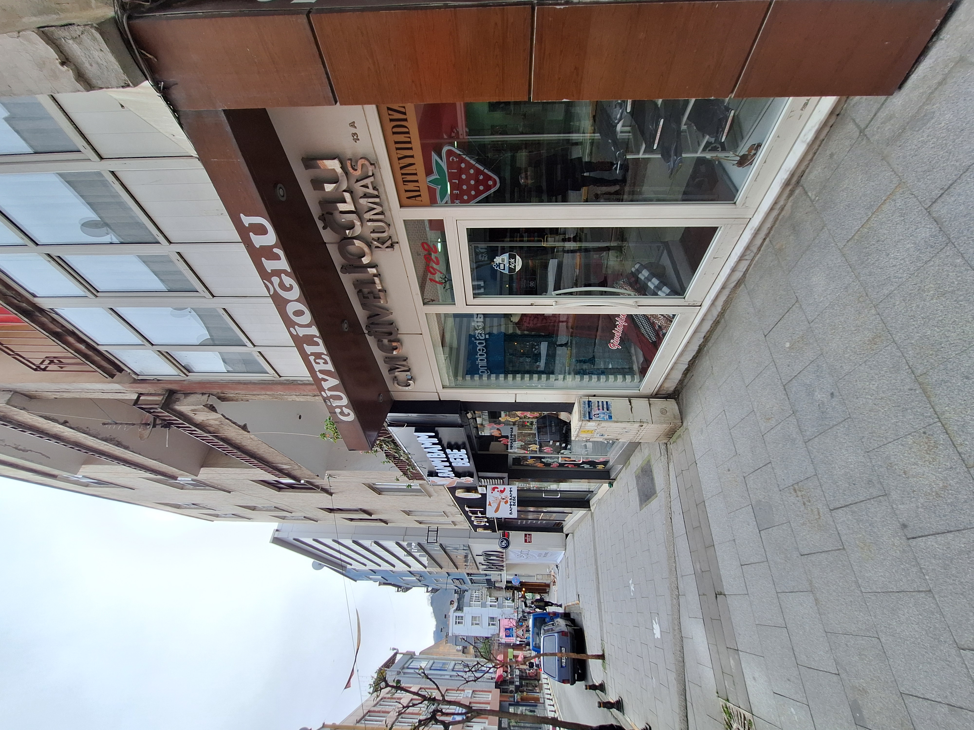 SATILIK DÜKKAN MERKEZ