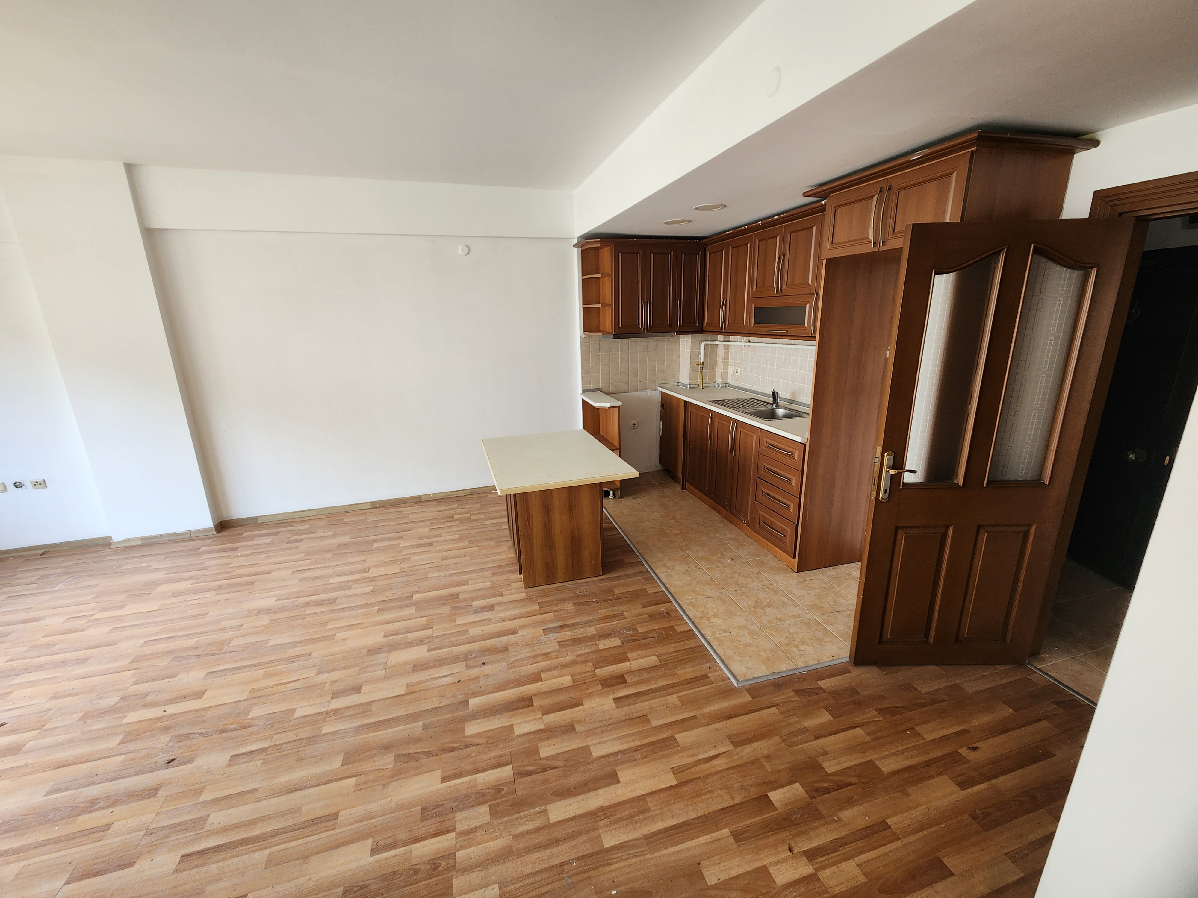 GÜZELYALI KİRALIK DAİRE