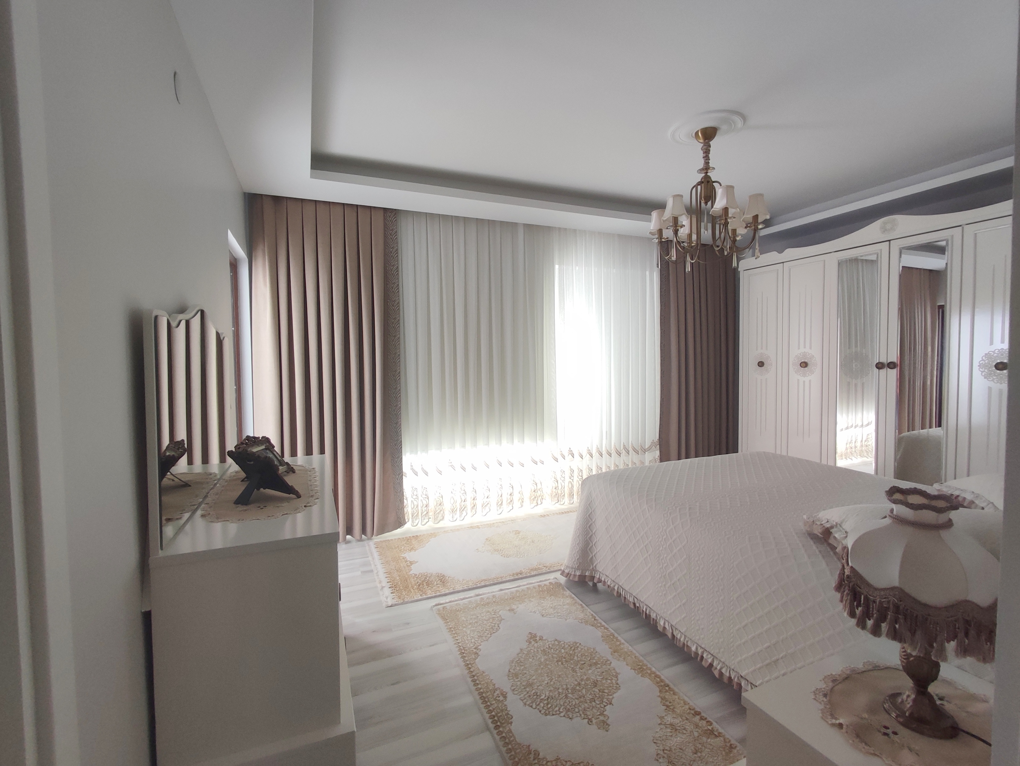 MABEL'DEN ÜNİVERSİTE MAH.GENİŞ FERAH DENİZ MANZARALI DAİRE