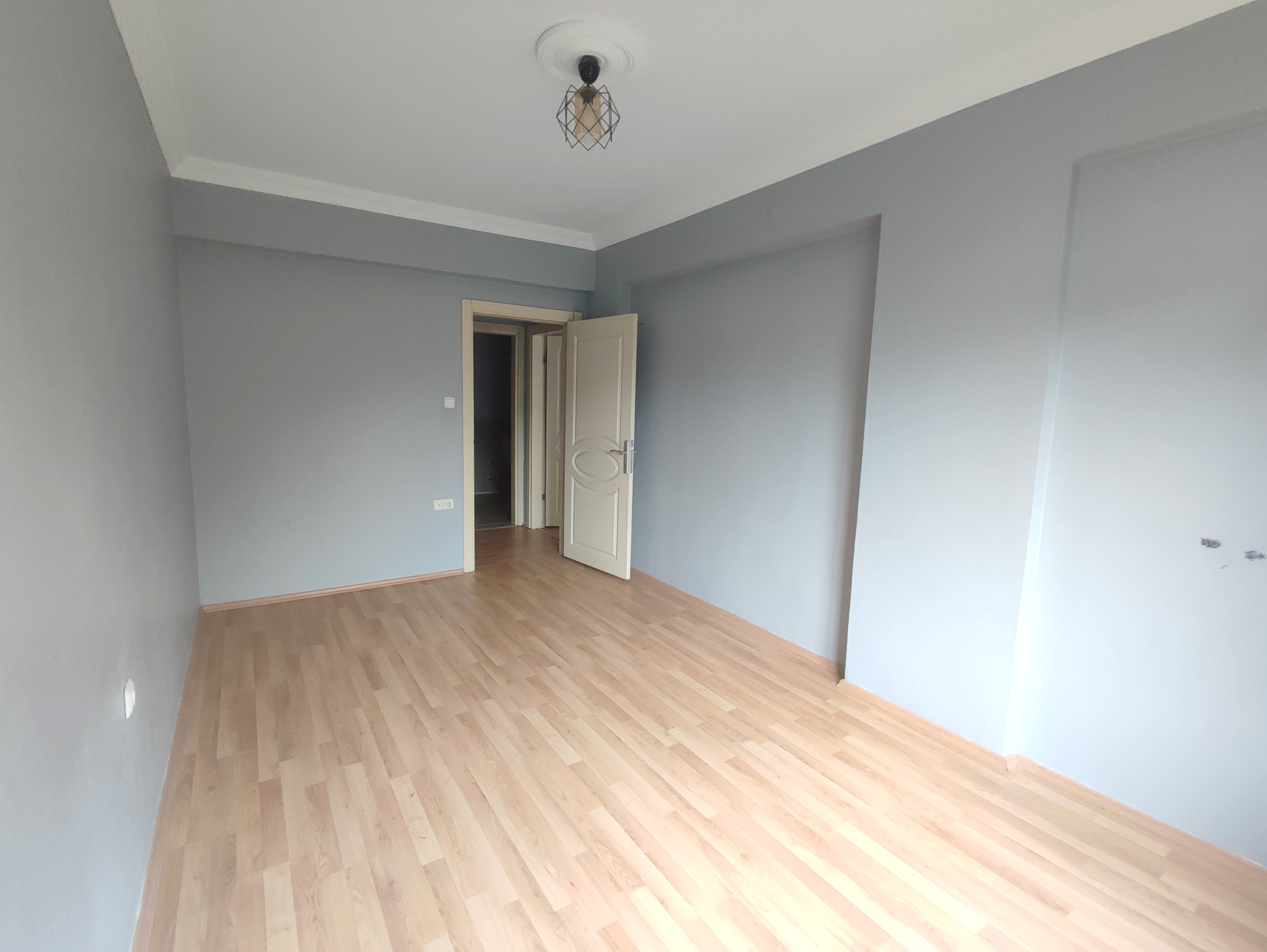 YOMRA SANCAK MAH.GENİŞ FERAH SATILIK DAİRE