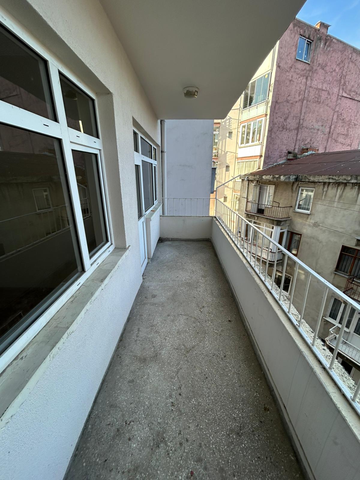 YENİ YOL MEVKİİ 4 KAT