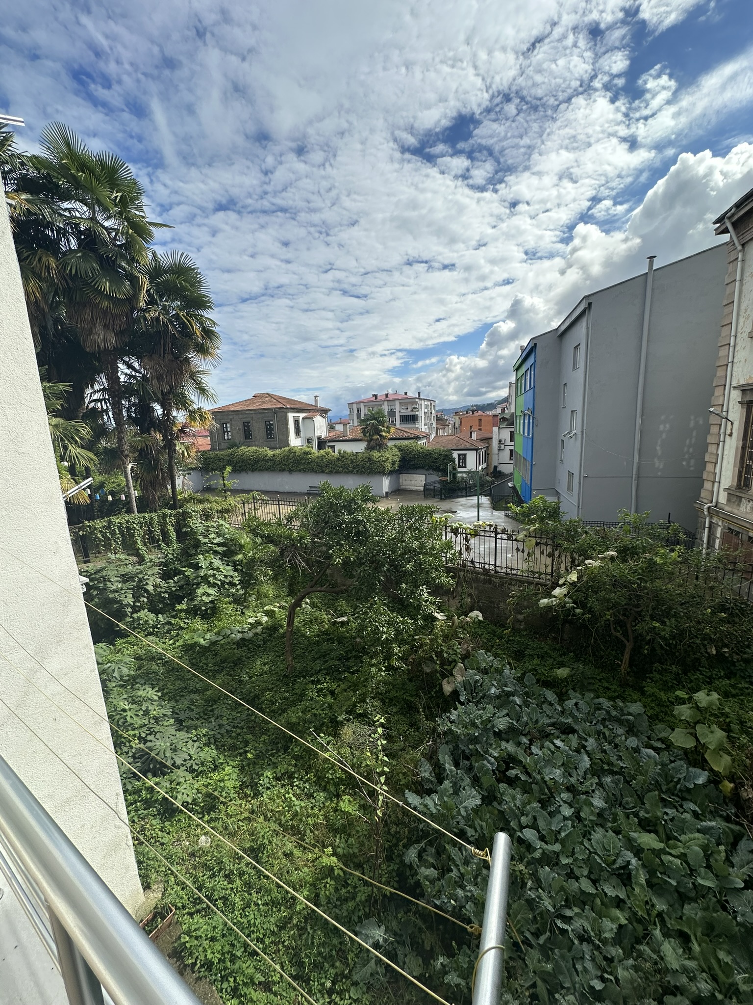 ÇINARLAR MAHALLESİ  EŞYALI KİRALIK