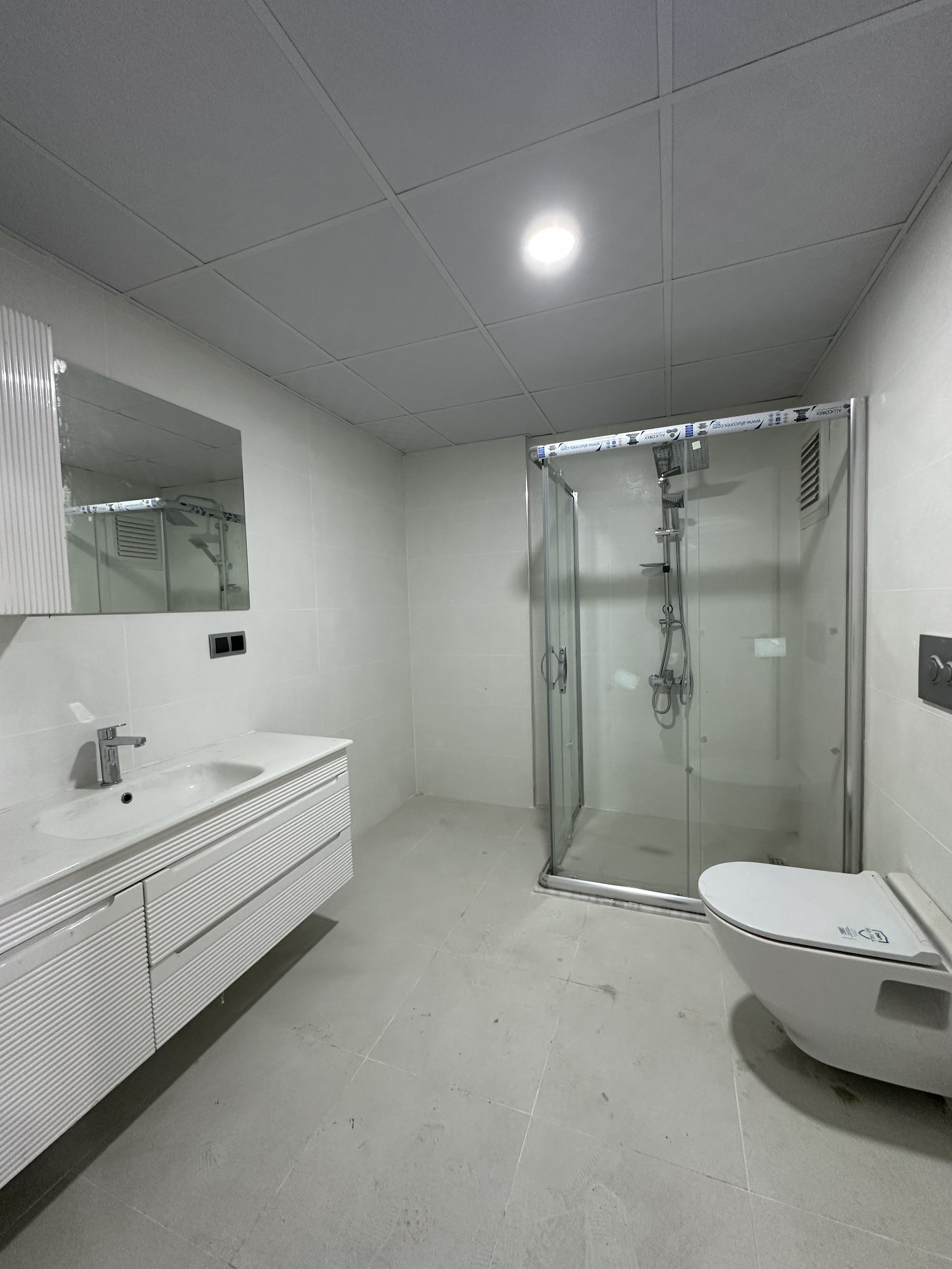 STADİUM CADDE EVLERİ A BLOK D.17 3+1 KİRALIK