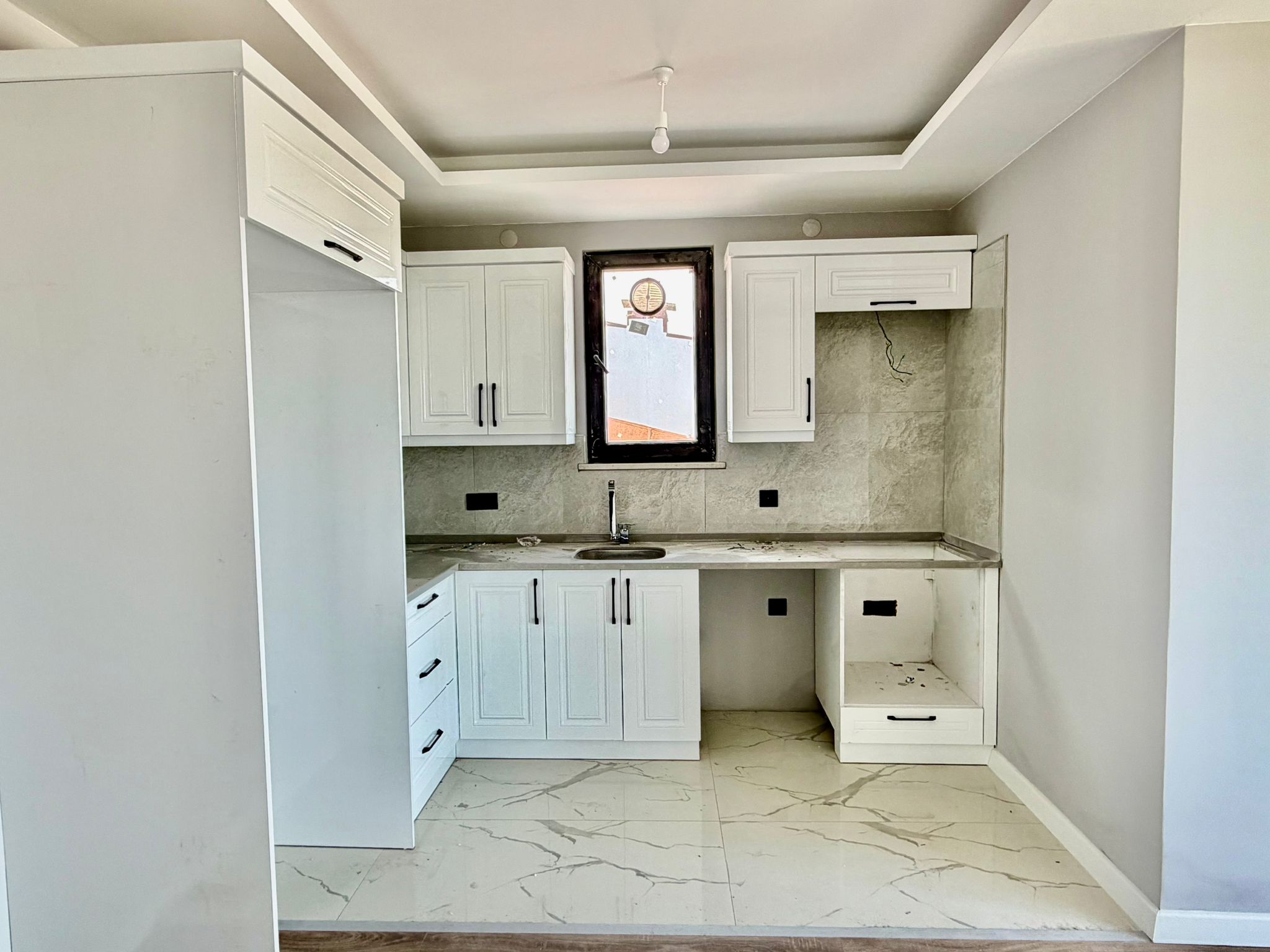 MABEL'DEN - OKULLAR BÖLGESİ DENİZ MANZARALI LÜX 2+1