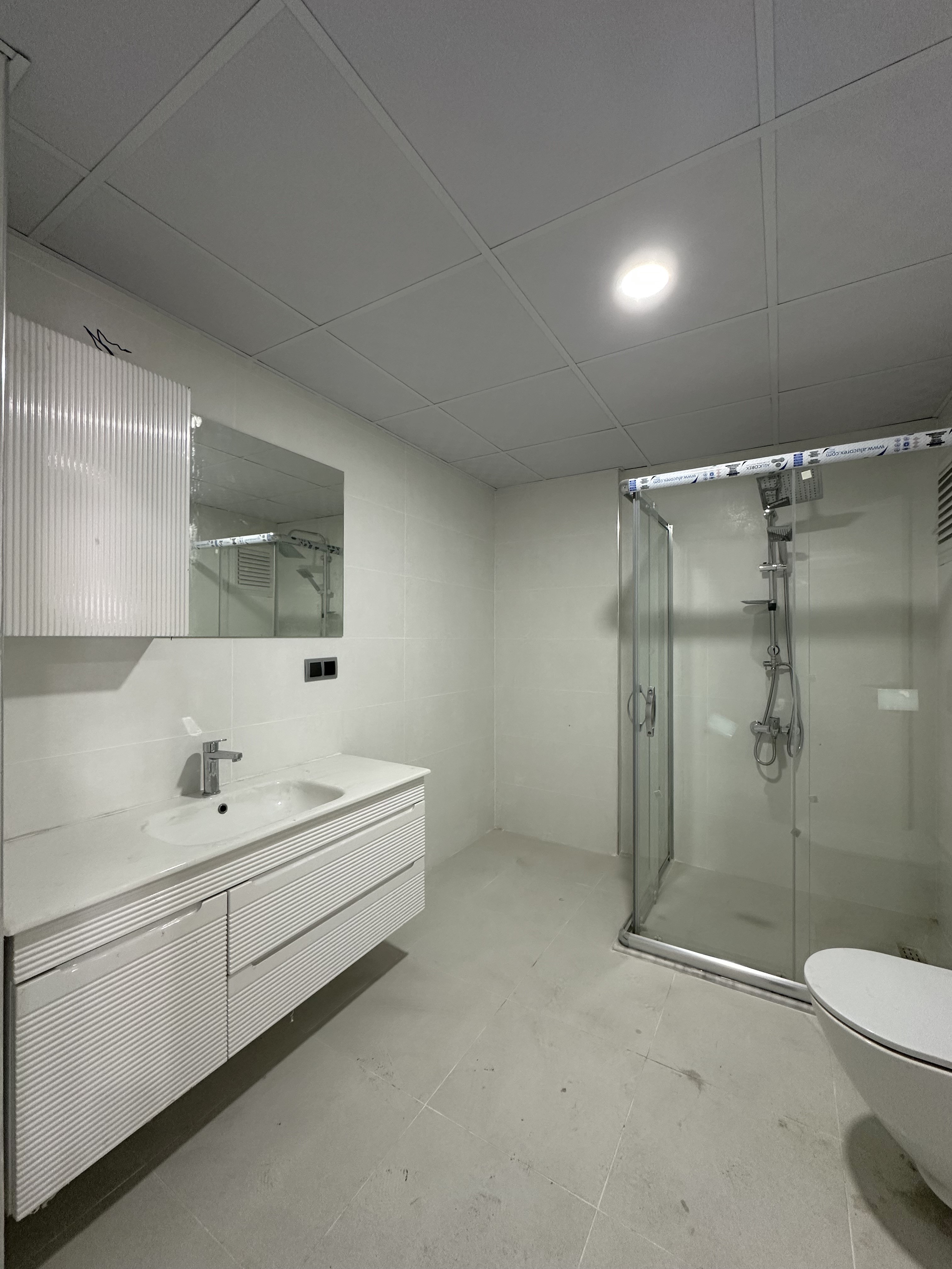 STADİUM CADDE EVLERİ A BLOK D.17 3+1 KİRALIK