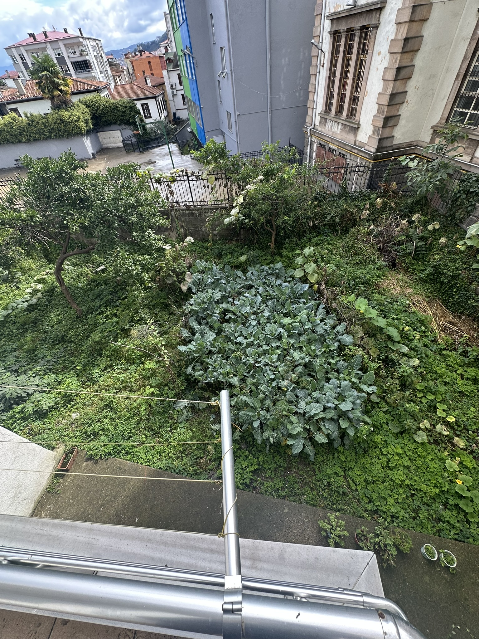 ÇINARLAR MAHALLESİ  EŞYALI KİRALIK