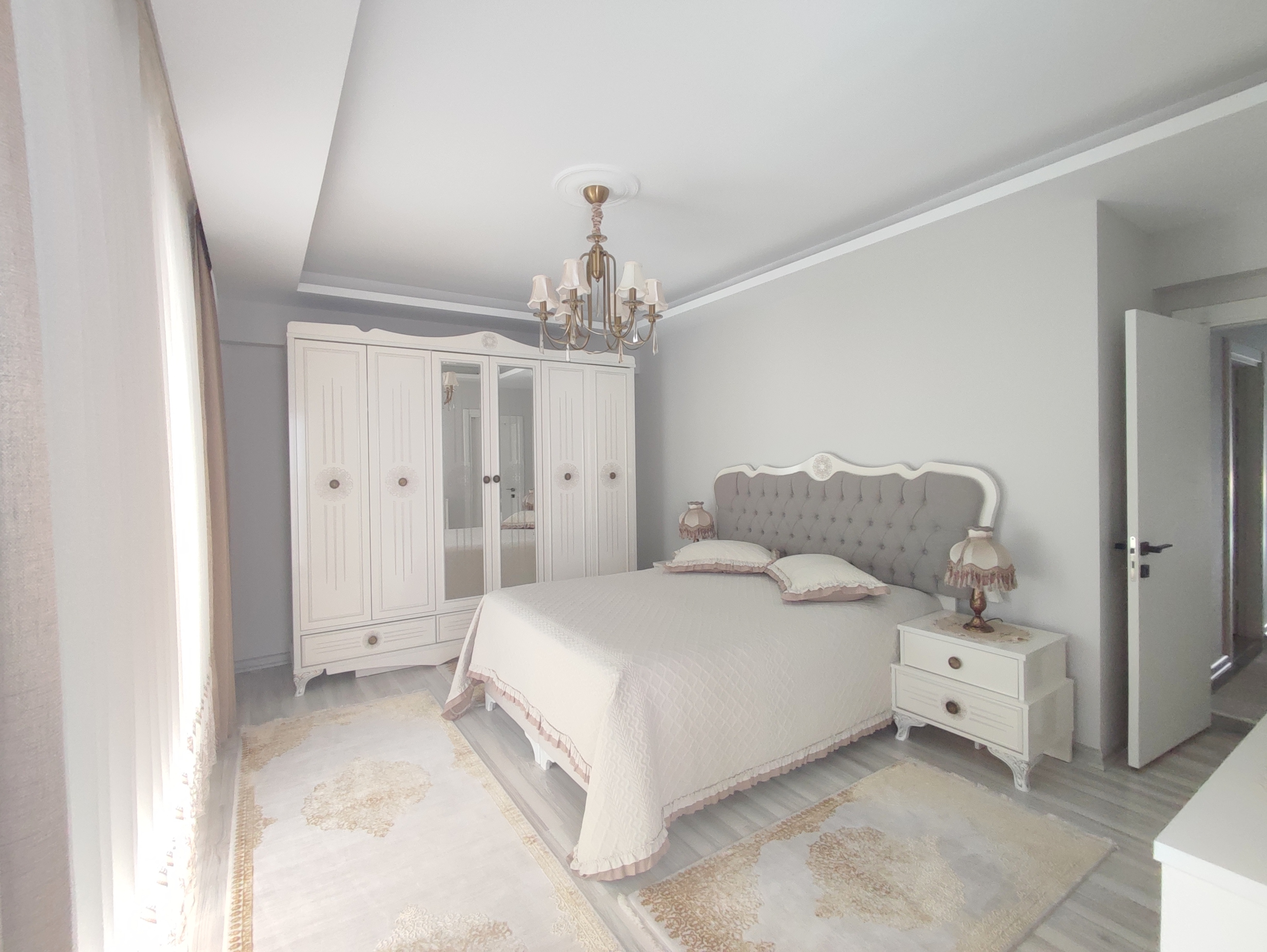 MABEL'DEN ÜNİVERSİTE MAH.GENİŞ FERAH DENİZ MANZARALI DAİRE