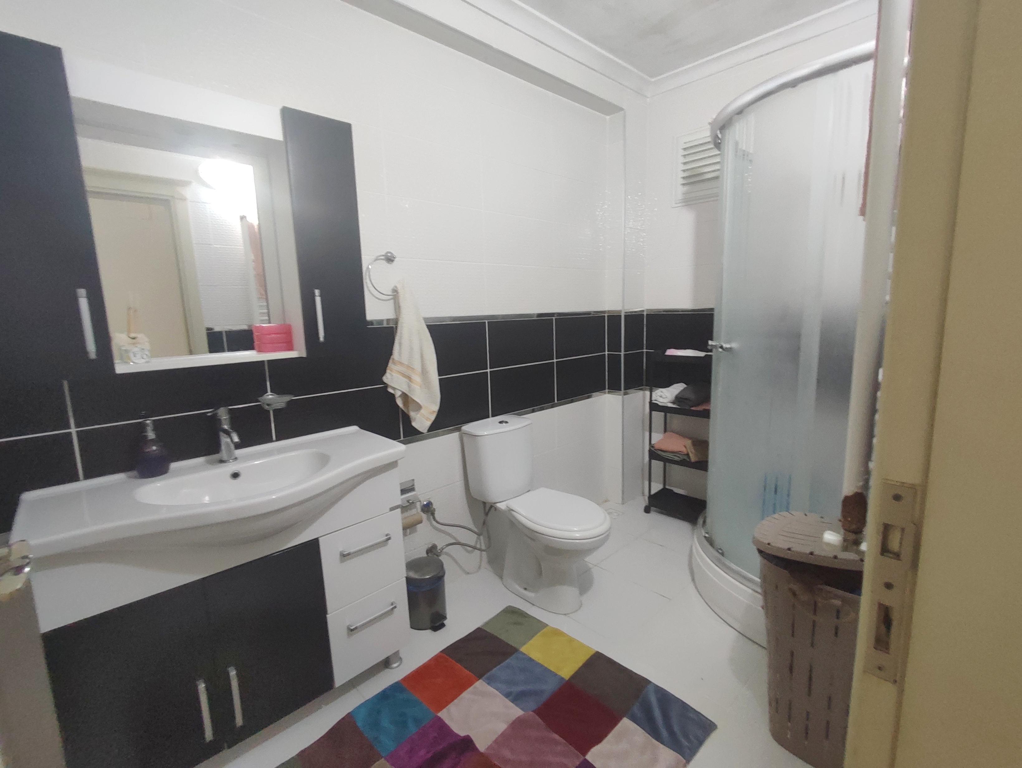 AKÇAABAT YAYLACIK MAH. MERKEZİ KONUMDA SATILIK DAİRE